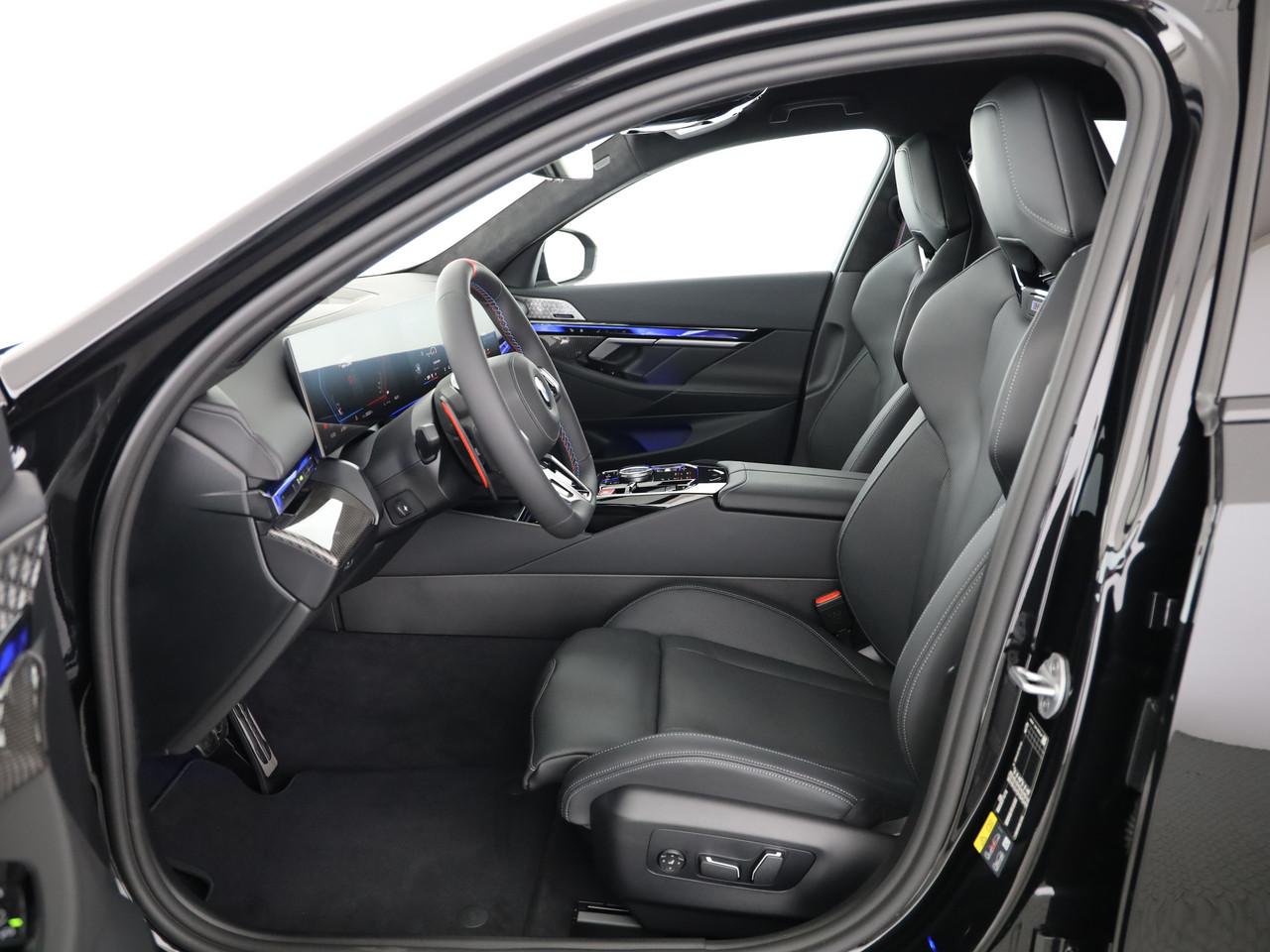 BMW M5 xDrive-image-23