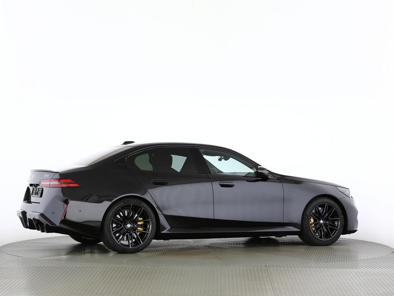 BMW M5 xDrive-image-15