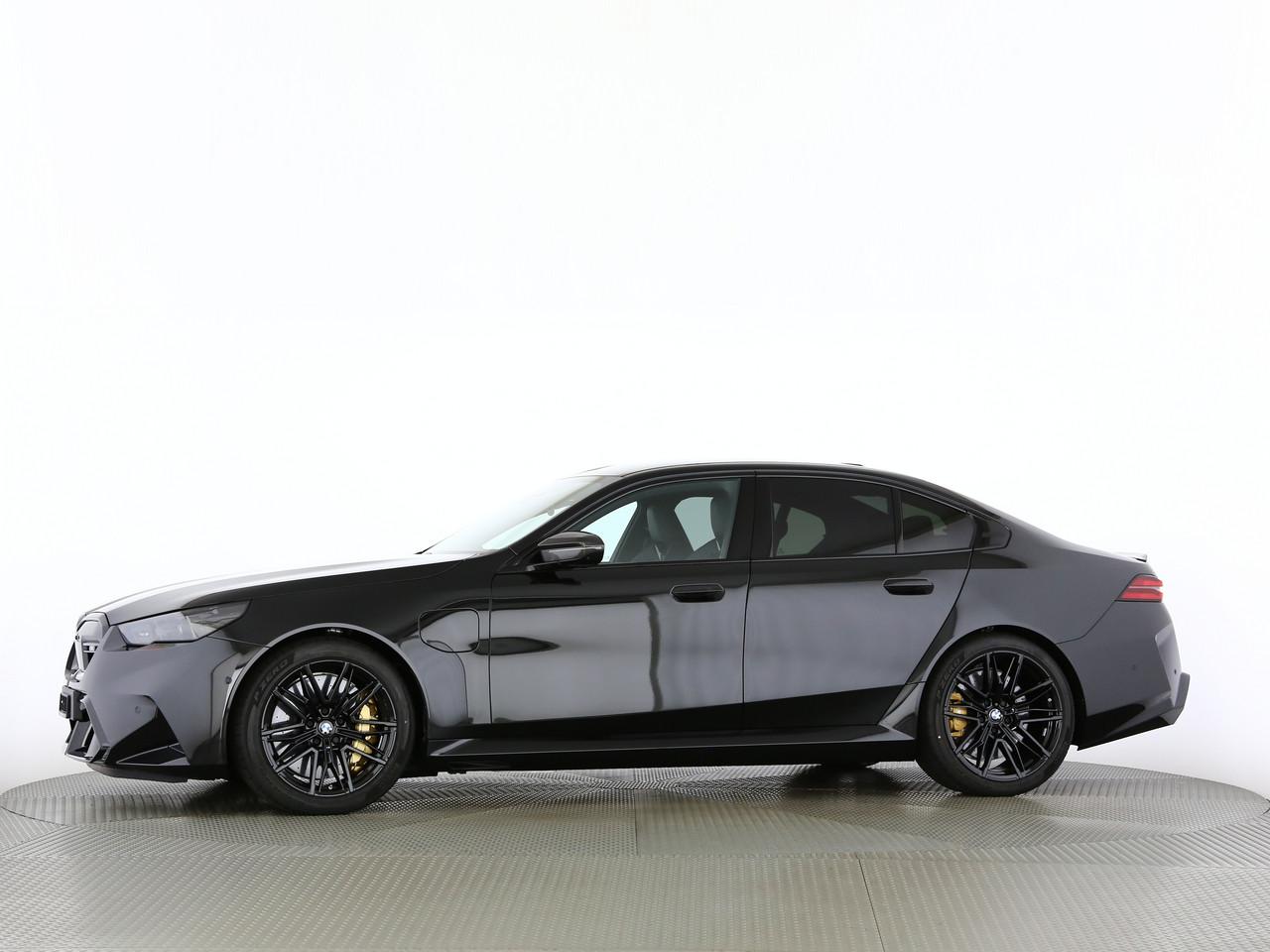 BMW M5 xDrive-image-4