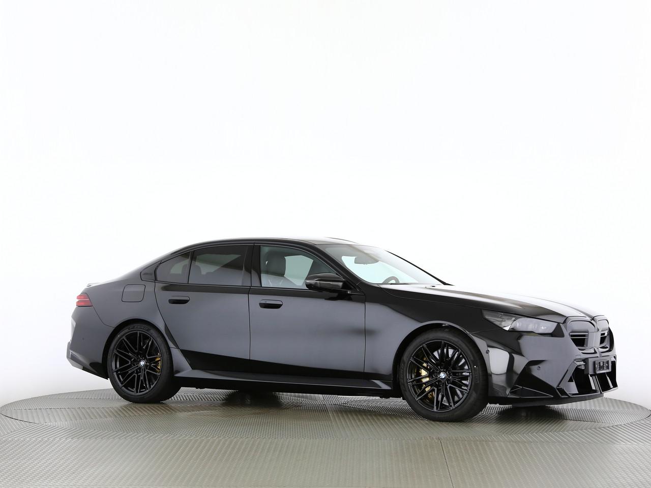 BMW M5 xDrive-image-18