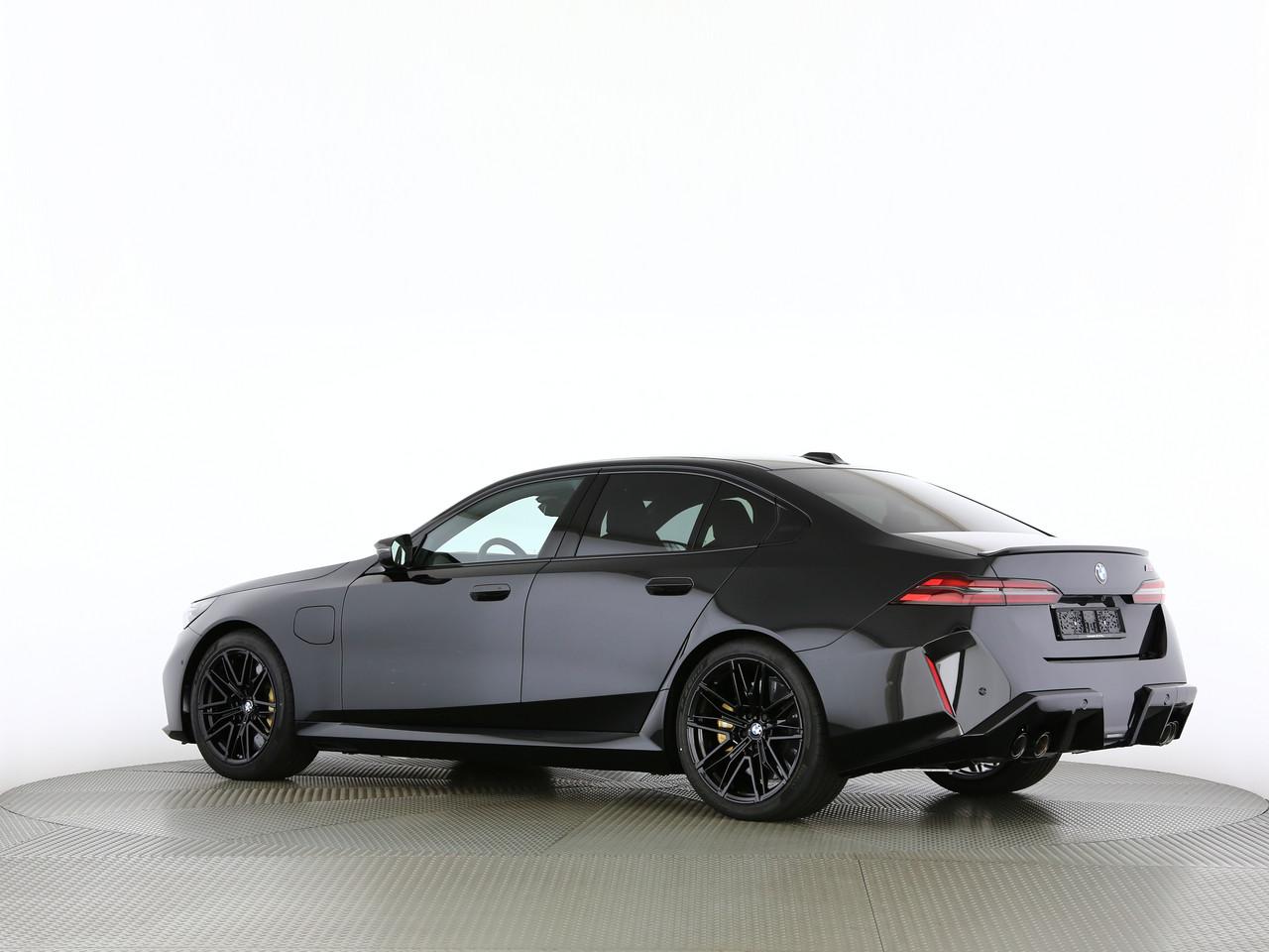BMW M5 xDrive-image-7