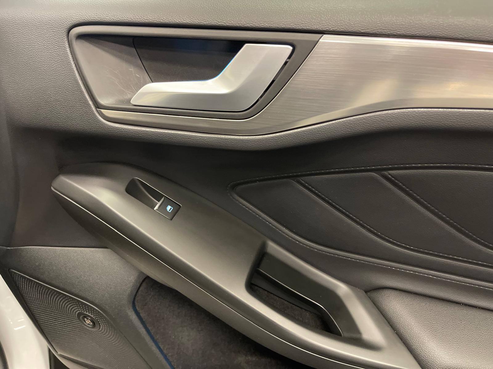 FORD Focus 1.5i EcoB SCTi 150 Titanium-image-19