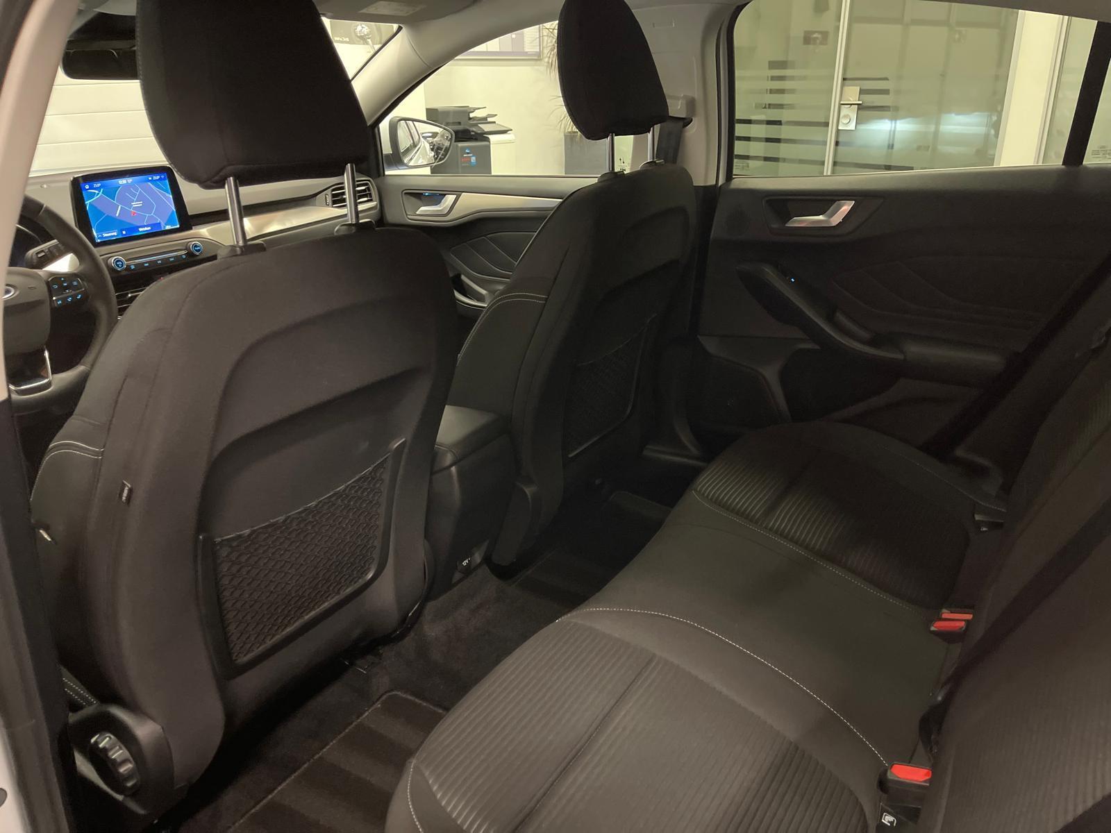 FORD Focus 1.5i EcoB SCTi 150 Titanium-image-11