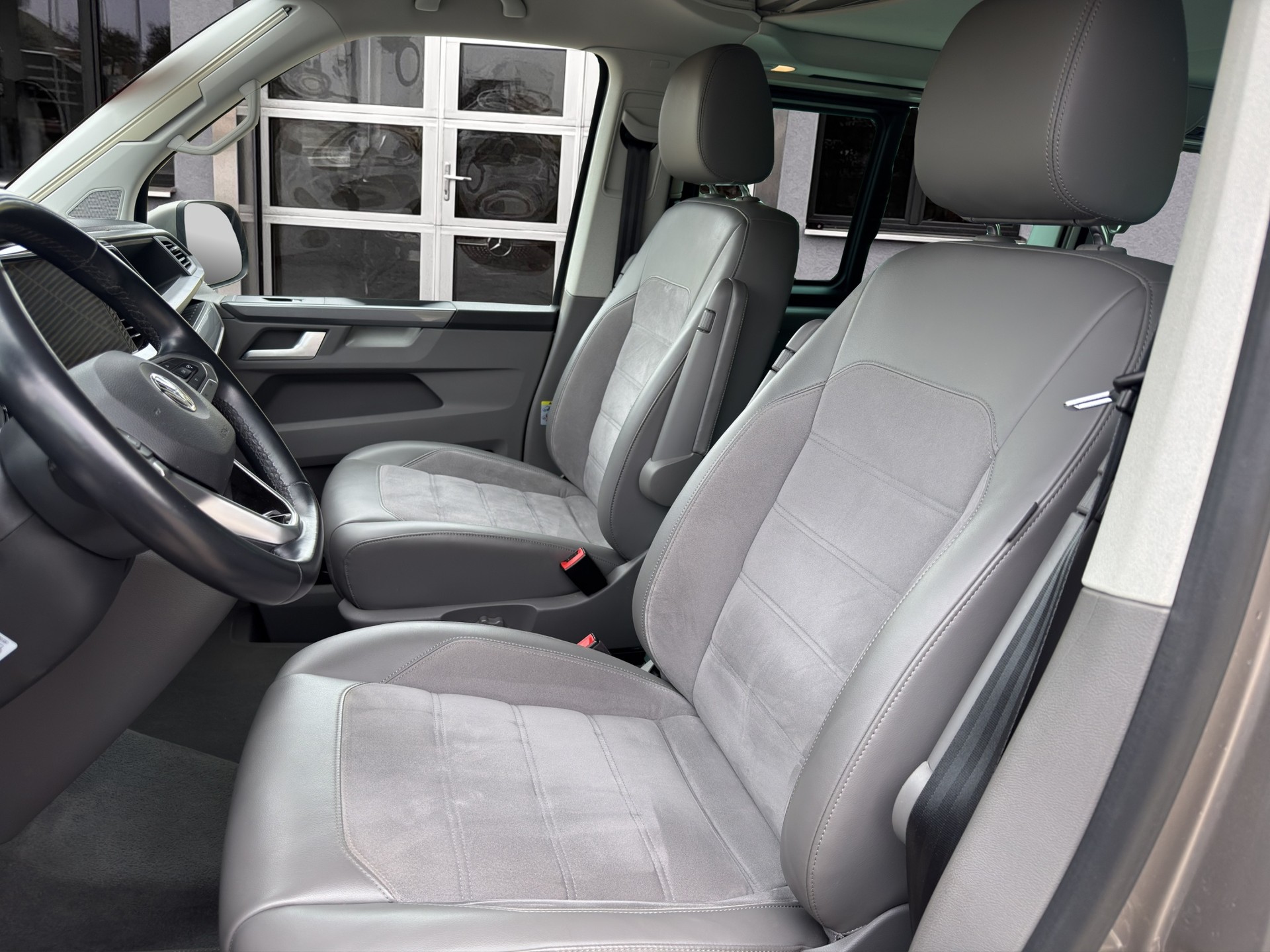 VW T6.1 California 2.0 TDI Ocean Bully-image-16