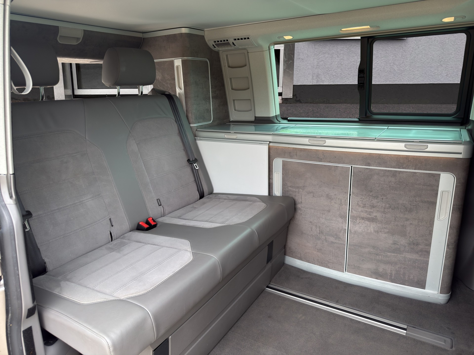VW T6.1 California 2.0 TDI Ocean Bully-image-17