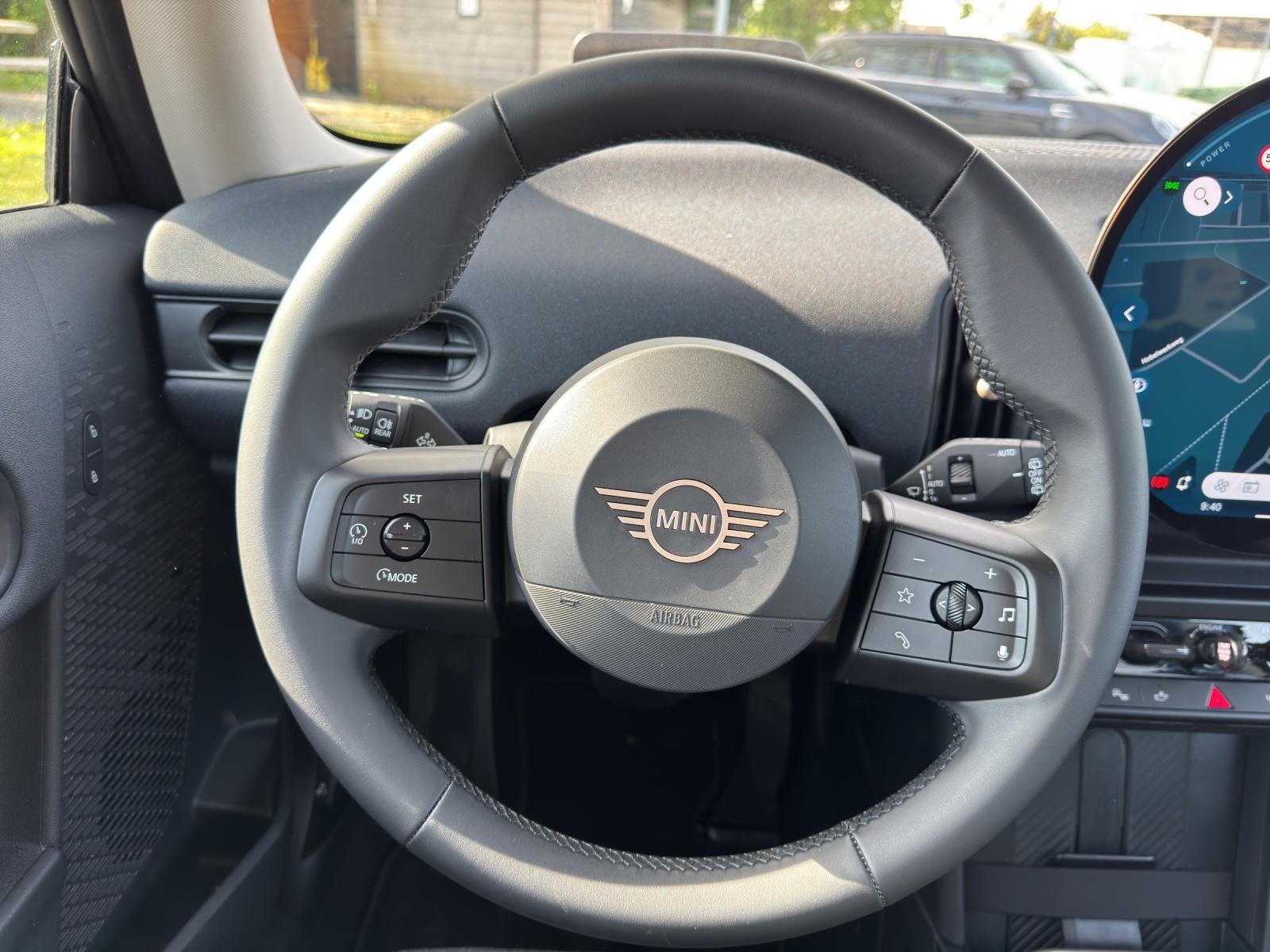 MINI F66 1.5i Cooper C Paket XS-image-10