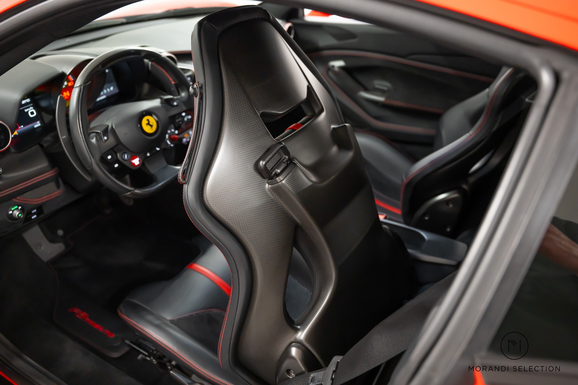 FERRARI F8 Tributo 3.9 Turbo-image-15