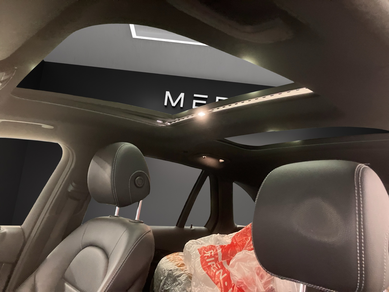 MERCEDES-BENZ GLC 250 4Matic 9G-Tronic-image-10