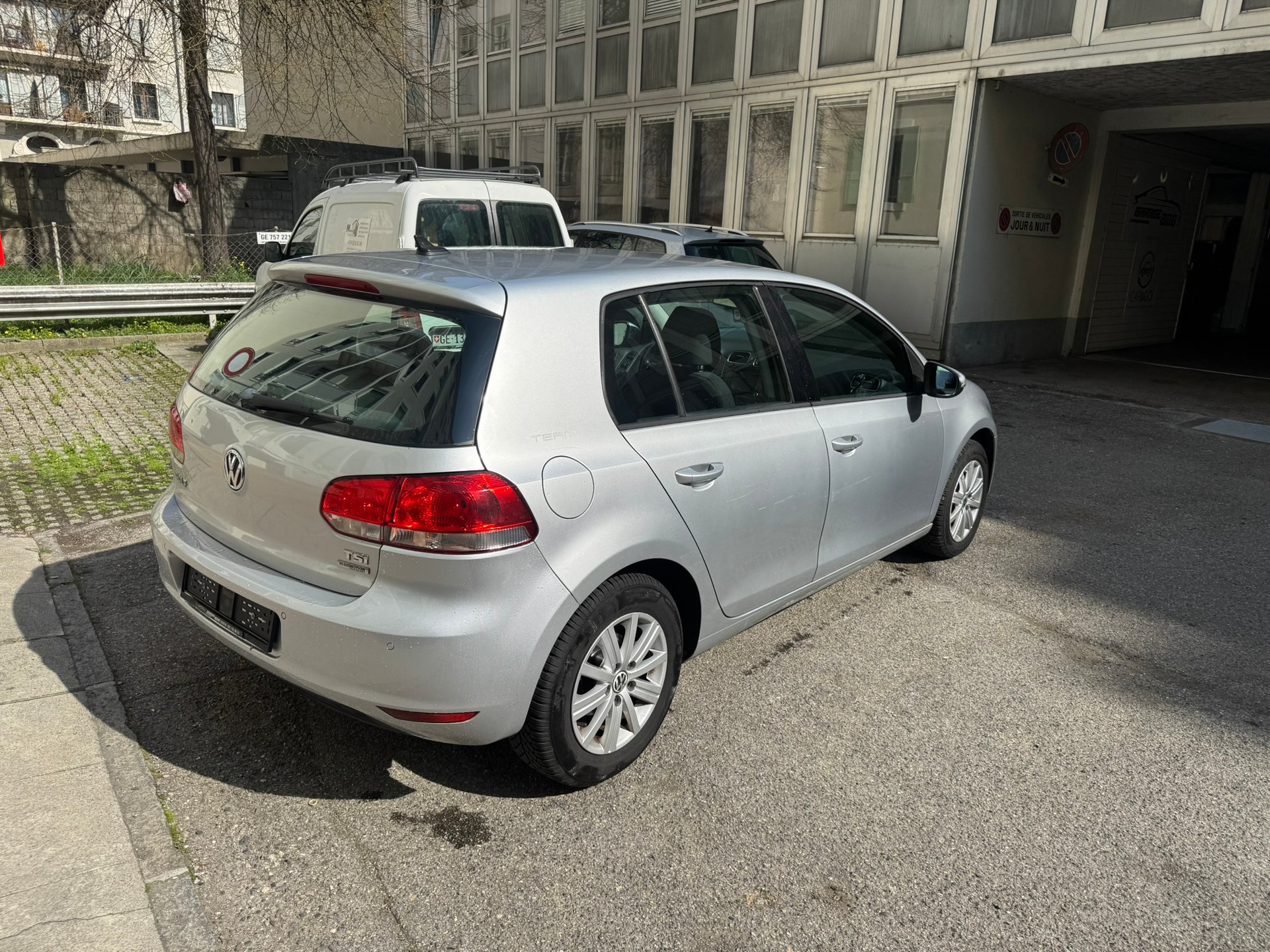 VW Golf 1.2 TSI BlueMotion Technology Team-image-6
