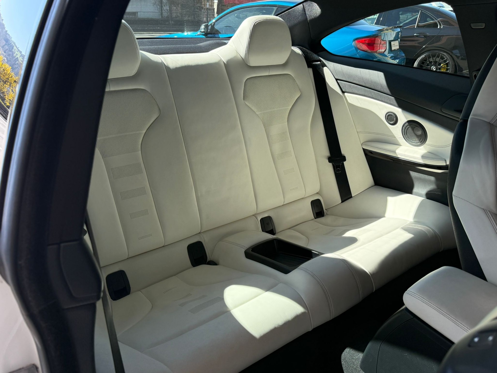 BMW M4 Coupé DKG *CH-Fahrzeug* *Original Zustand* *Frisch ab MFK*-image-17