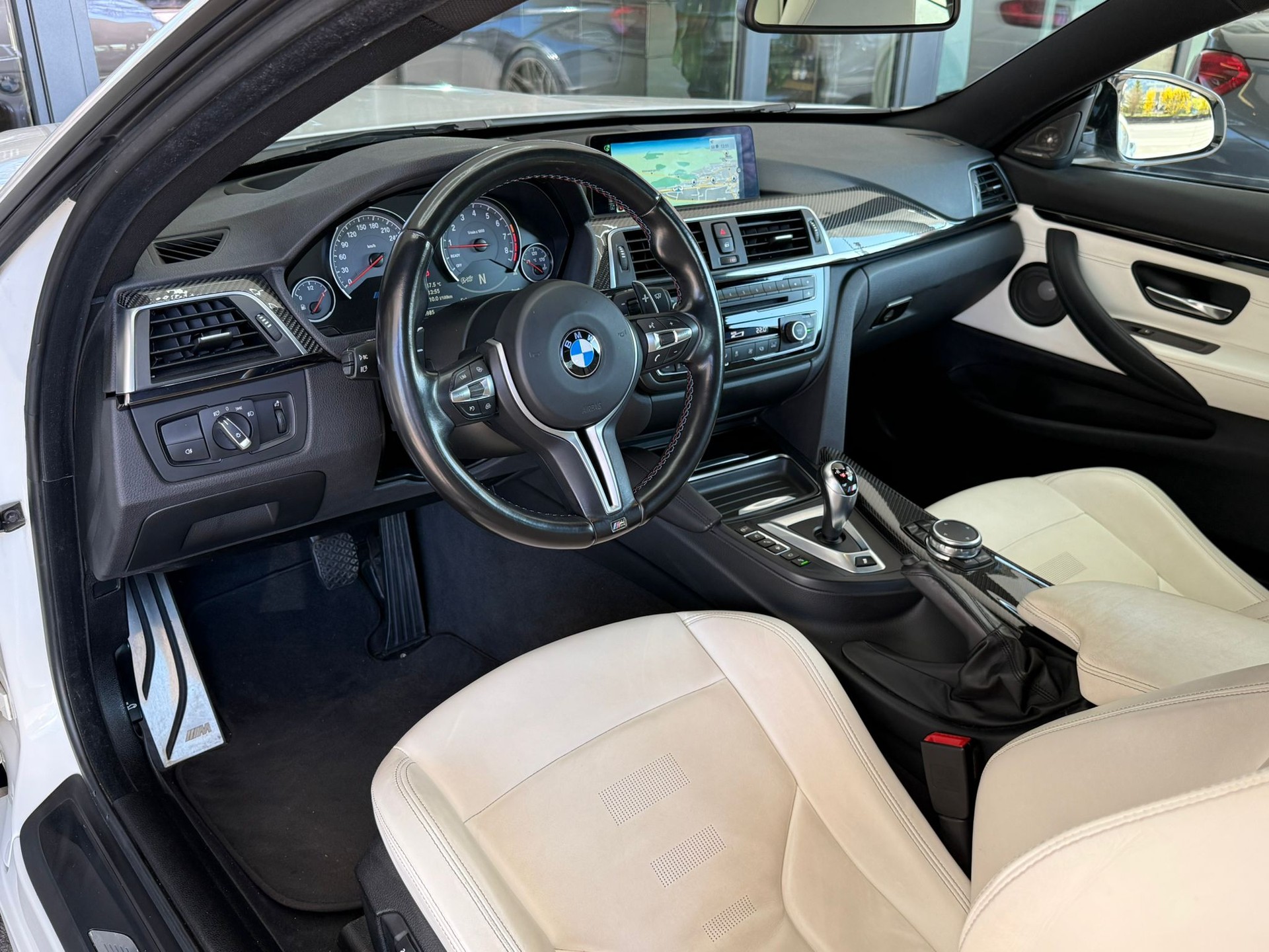 BMW M4 Coupé DKG *CH-Fahrzeug* *Original Zustand* *Frisch ab MFK*-image-13