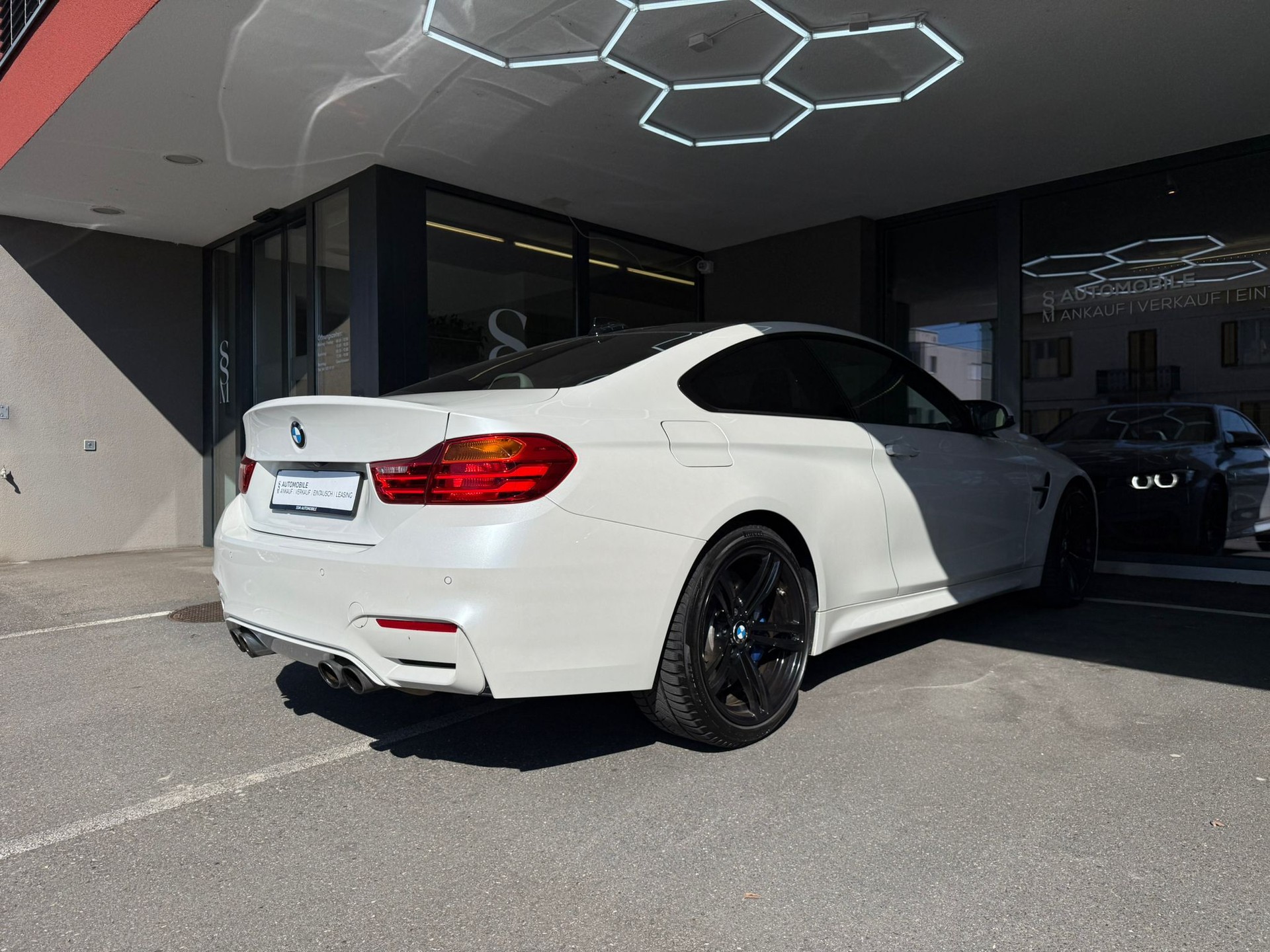 BMW M4 Coupé DKG *CH-Fahrzeug* *Original Zustand* *Frisch ab MFK*-image-8