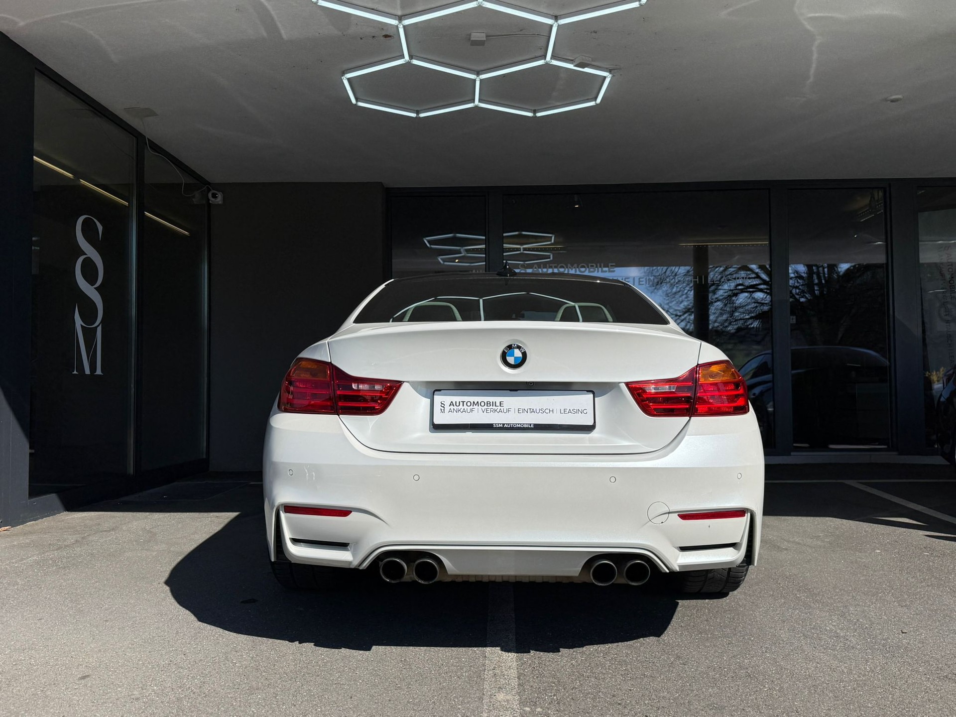 BMW M4 Coupé DKG *CH-Fahrzeug* *Original Zustand* *Frisch ab MFK*-image-9