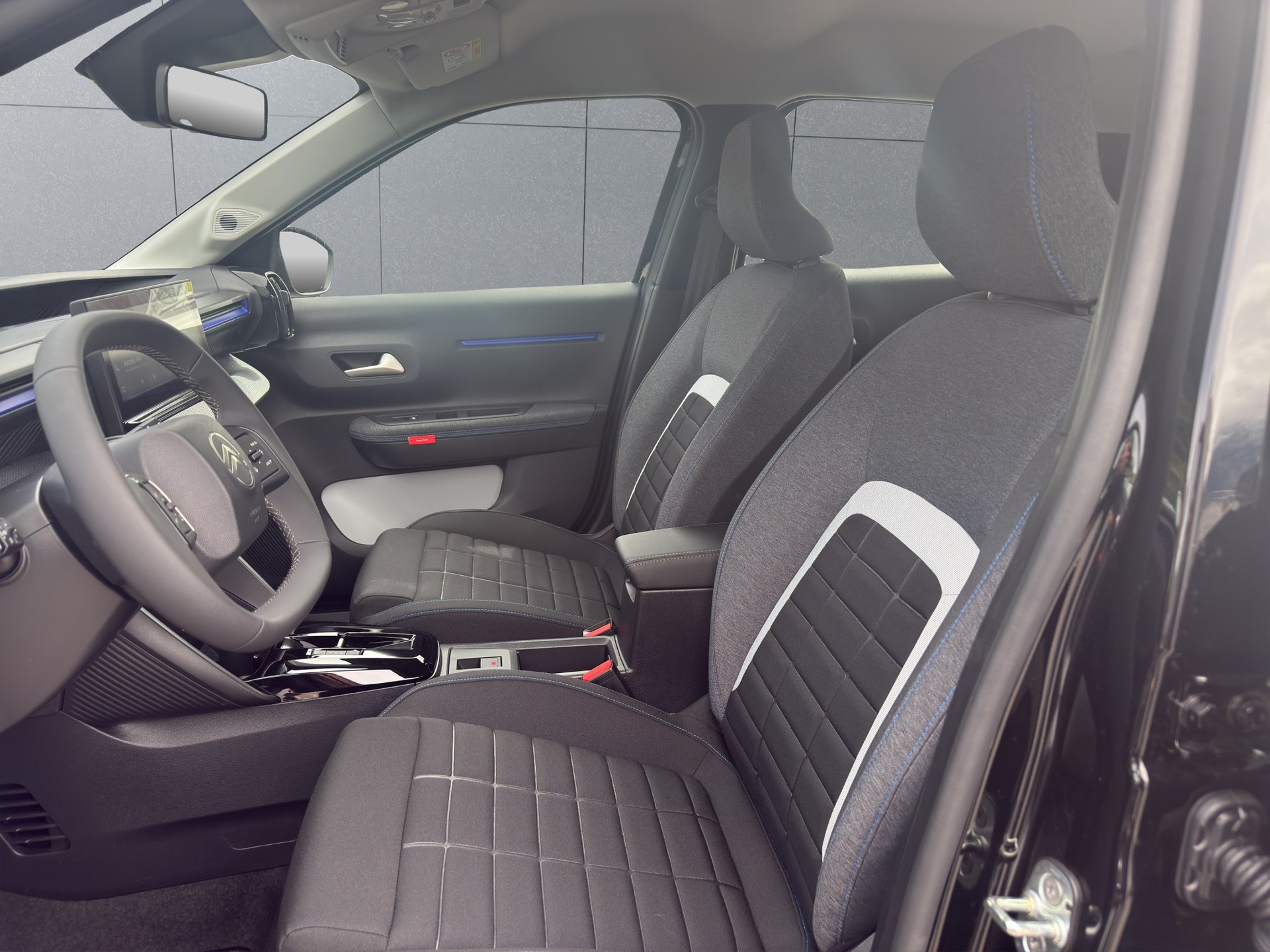 CITROEN C3 1.2 Hybrid Tonic-image-8
