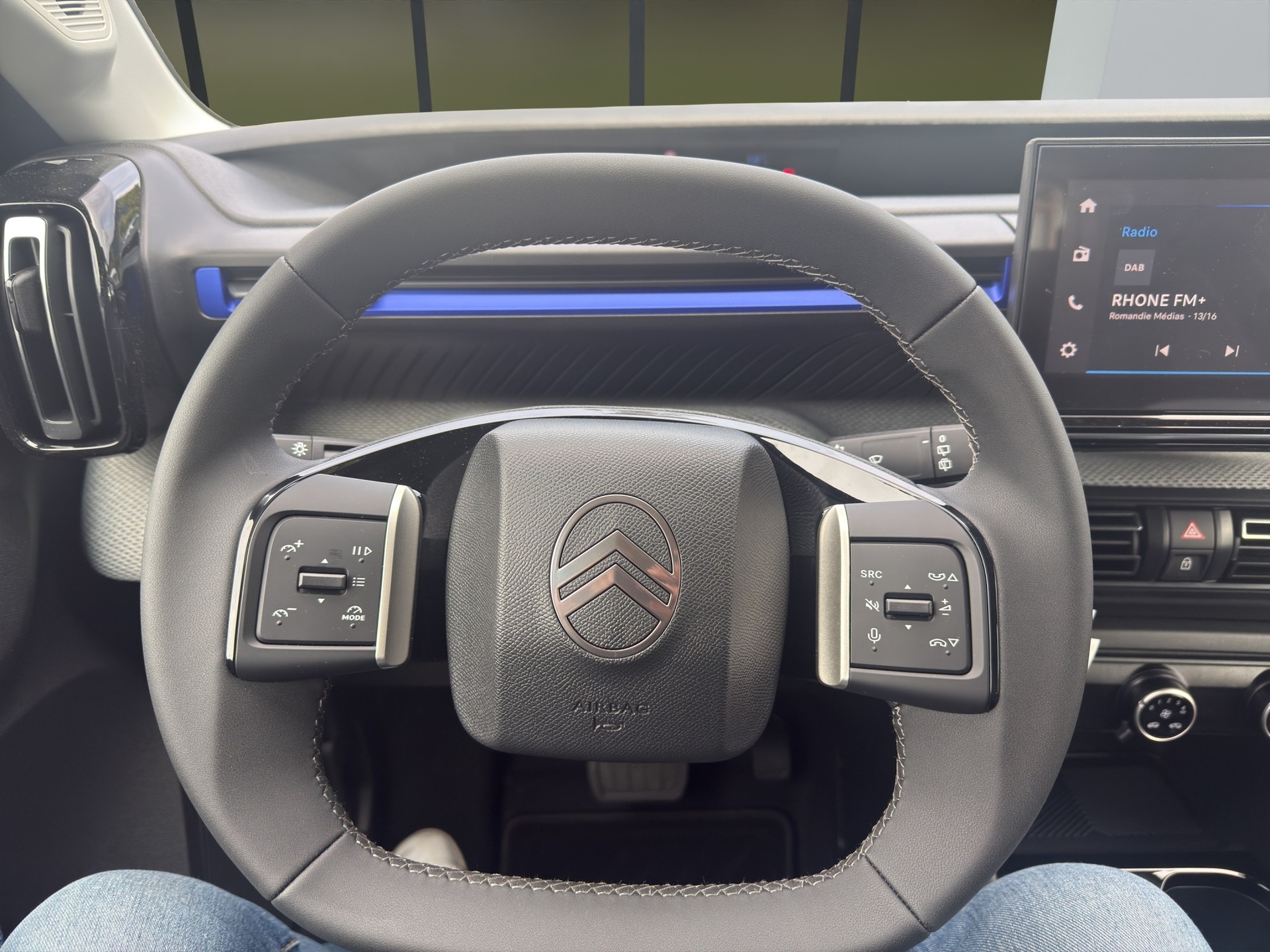 CITROEN C3 1.2 Hybrid Tonic-image-9