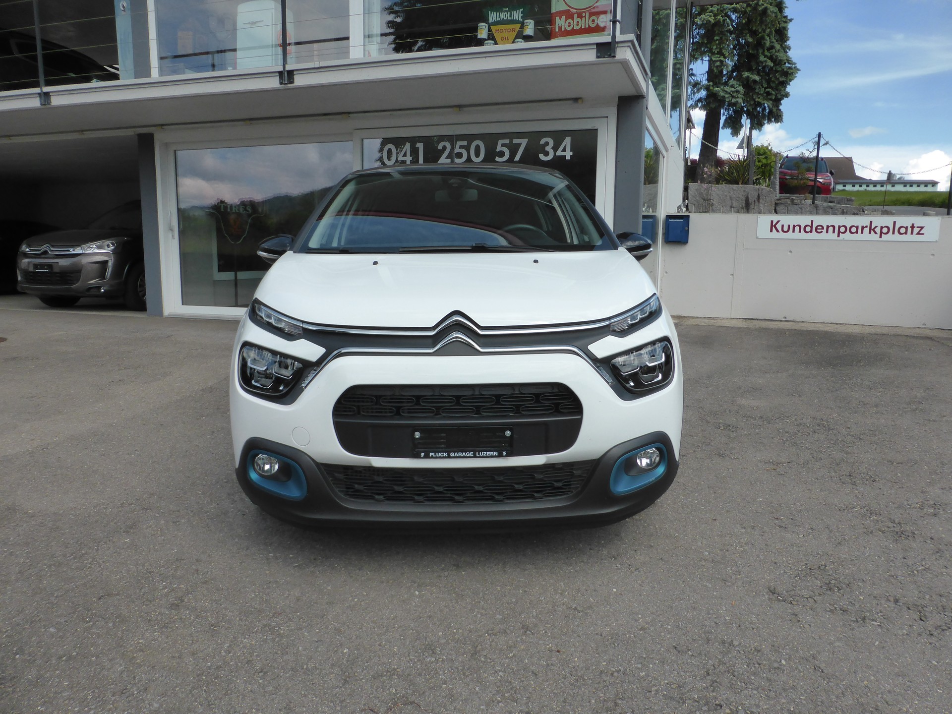 CITROEN C3 1.2i PureTech Swiss Edition EAT6-image-2