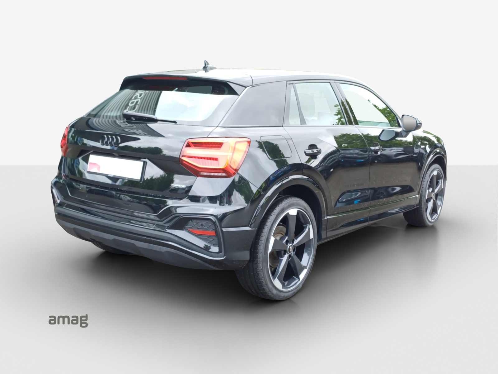 AUDI Q2 40 TFSI S line Attraction quattro S-tronic-image-4
