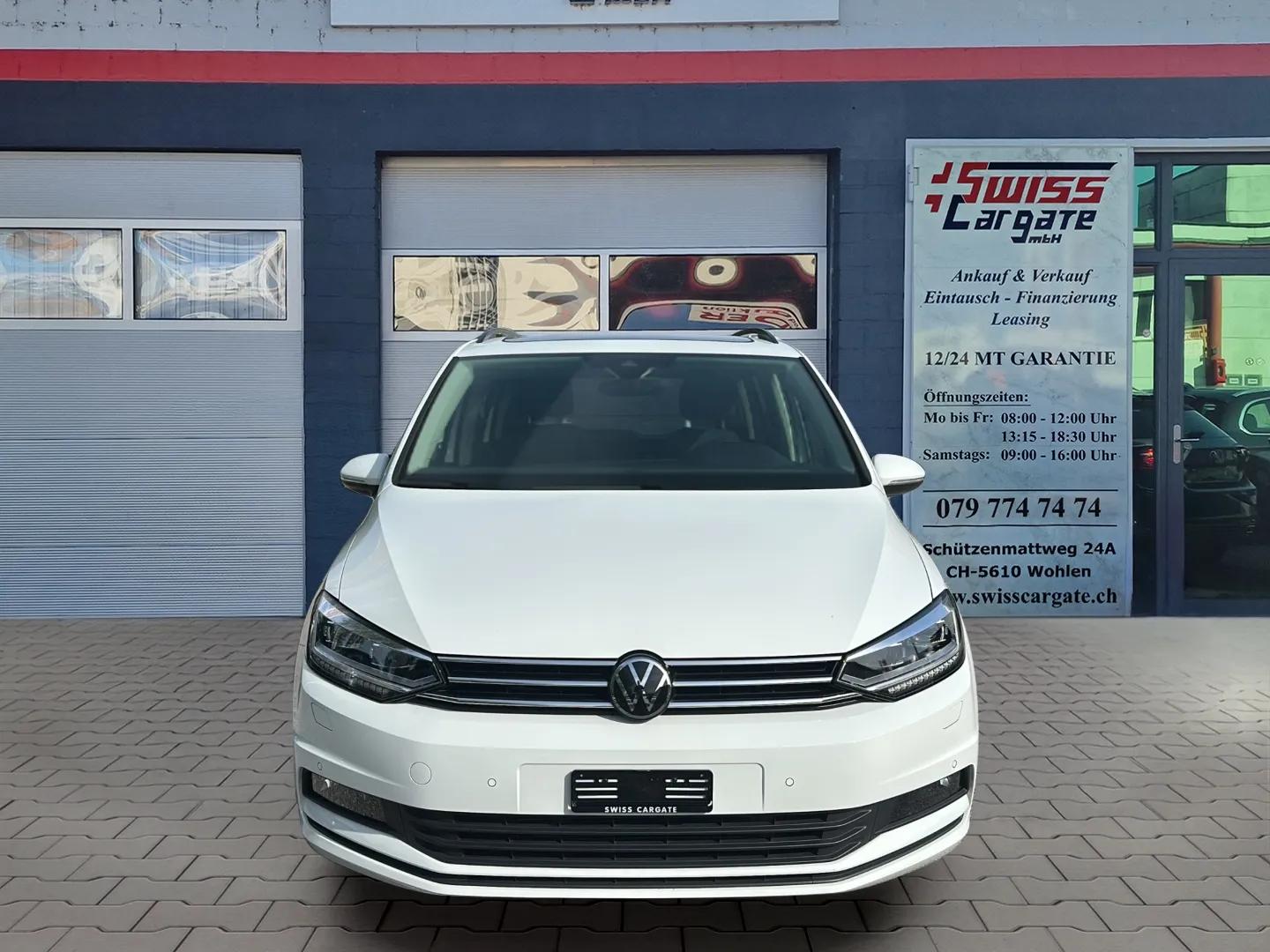 VW Touran 2.0 TDI BlueMotion Technology DSG 7 150PS mit Plätze & AHK + Panoramadach-showroom-element-2