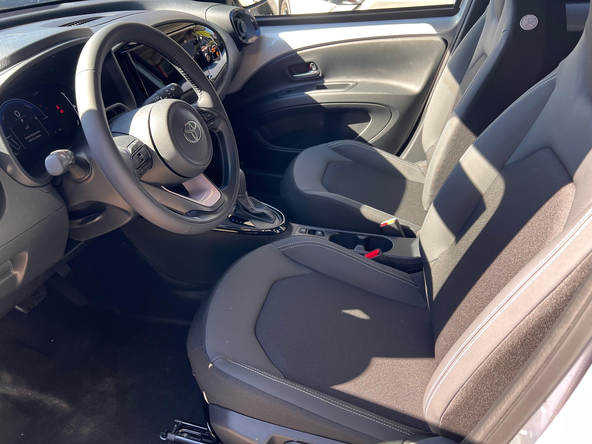 TOYOTA Aygo X 1.5 VVT-i HSD Style-image-7