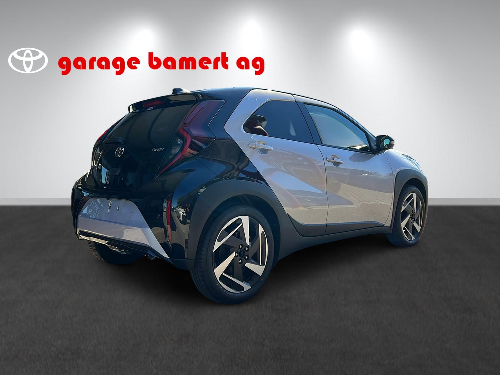 TOYOTA Aygo X 1.5 VVT-i HSD Style-image-5