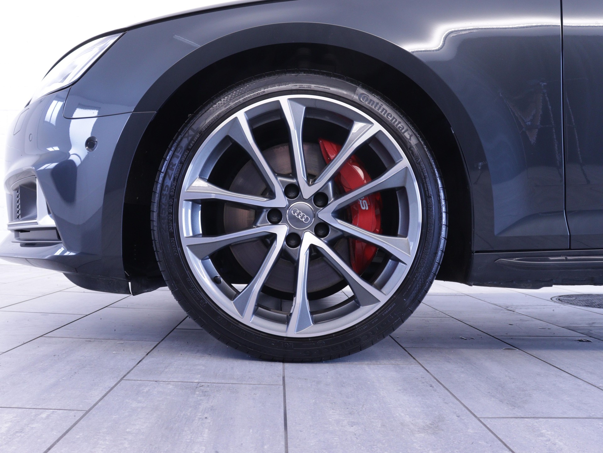AUDI S4 Avant 3.0 V6 TFSI quattro S-Tronic-image-14