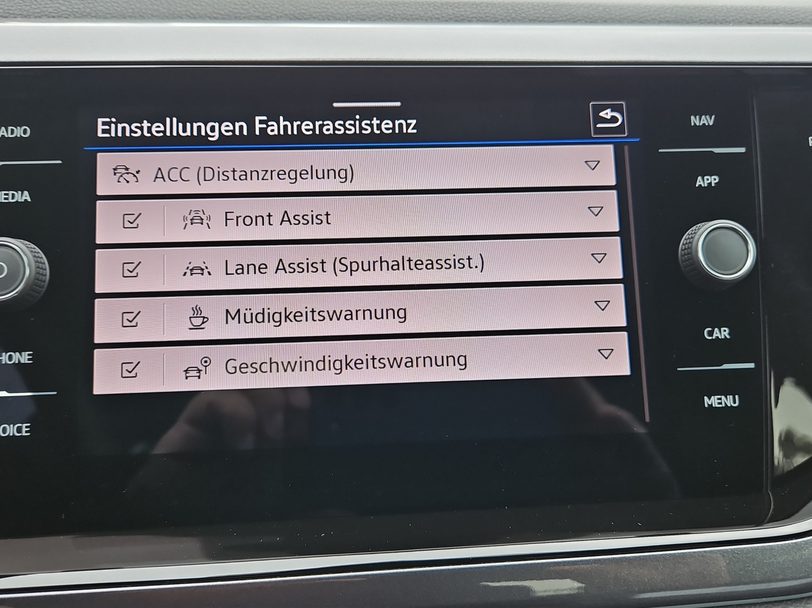 VW Polo 1.0 TSI Style DSG-image-15