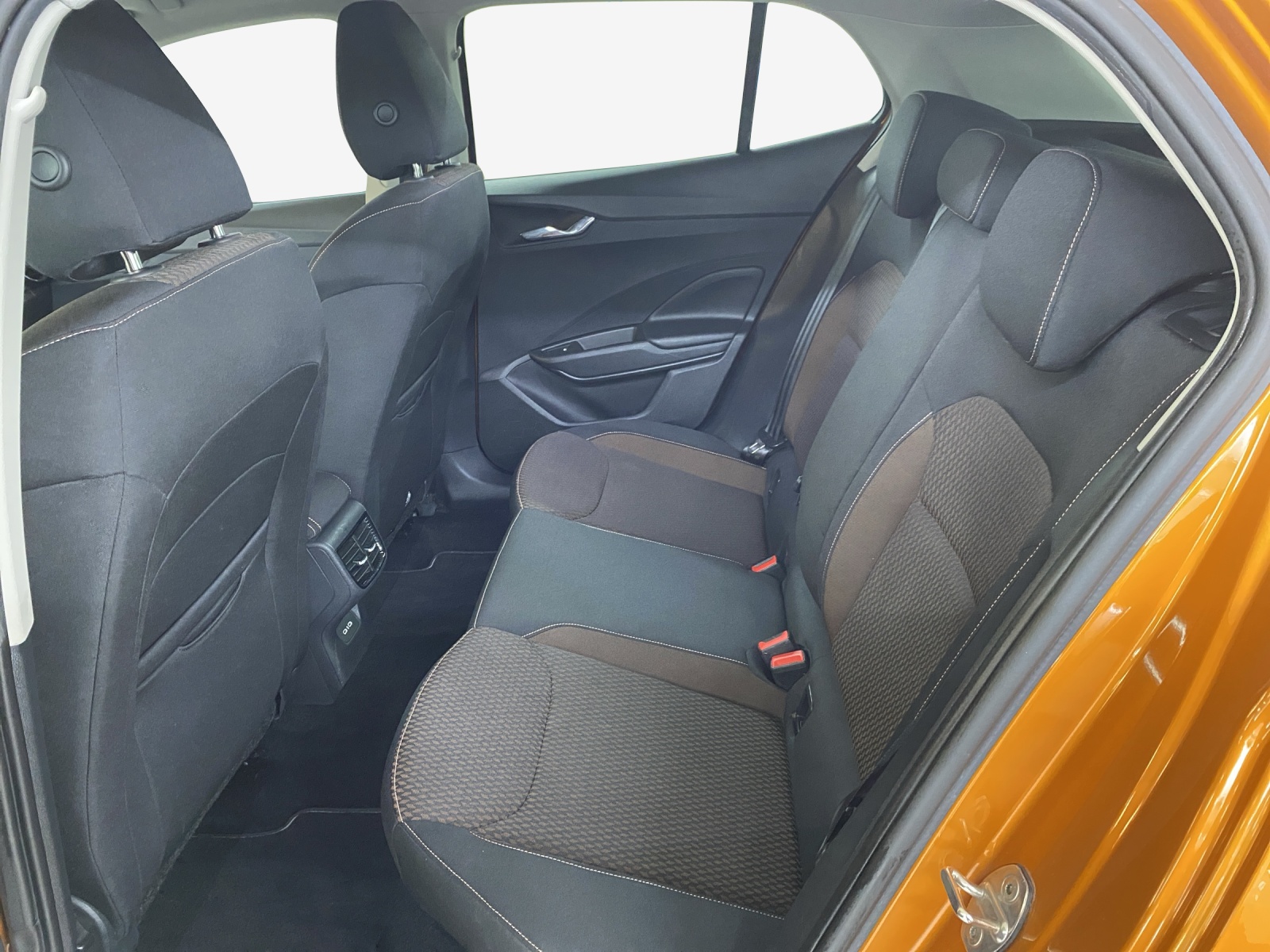 SKODA Fabia 1.0 TSI First Edition-image-11