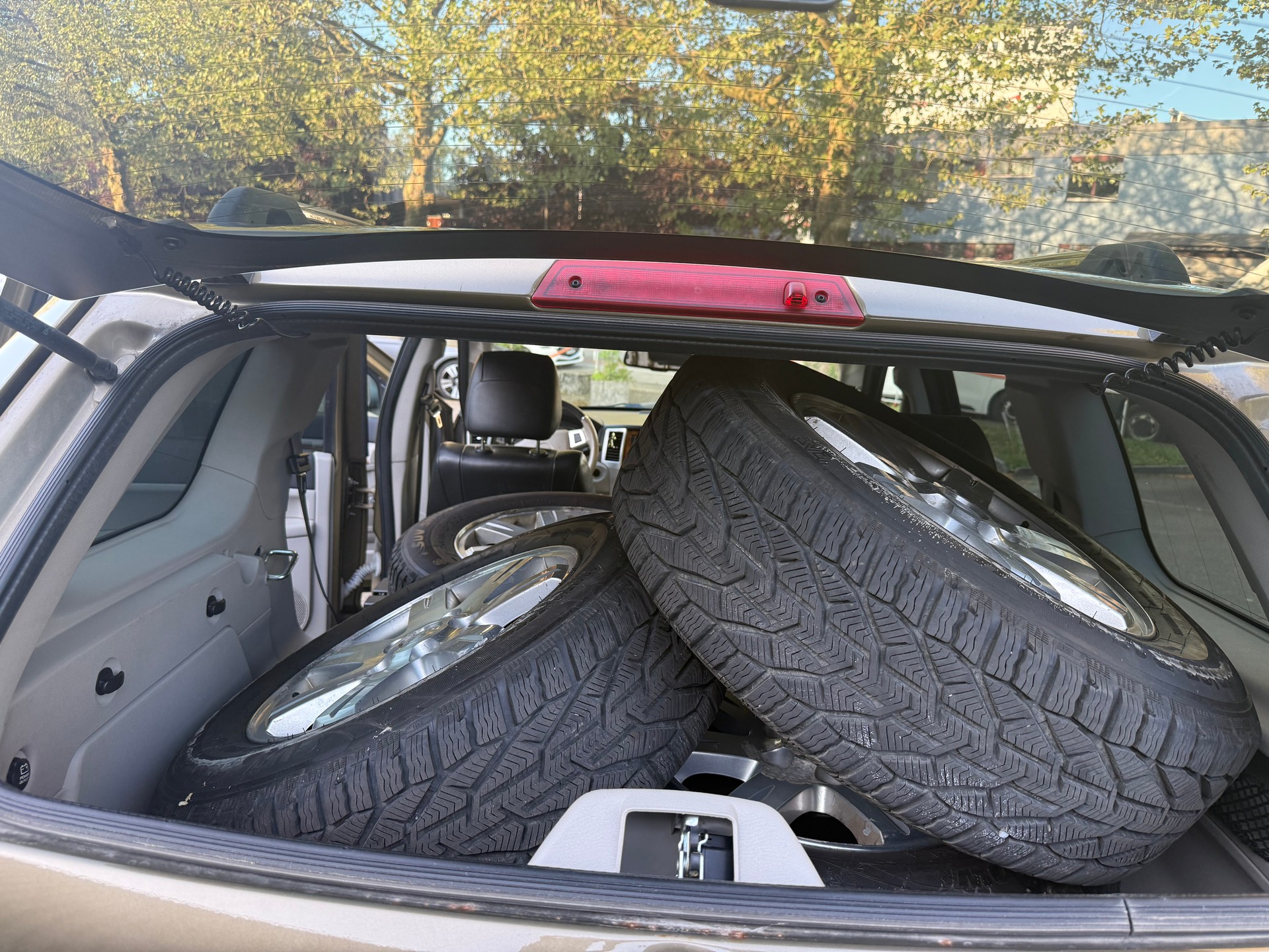 JEEP Grand Cherokee 4.7 Overland Automatic-image-13