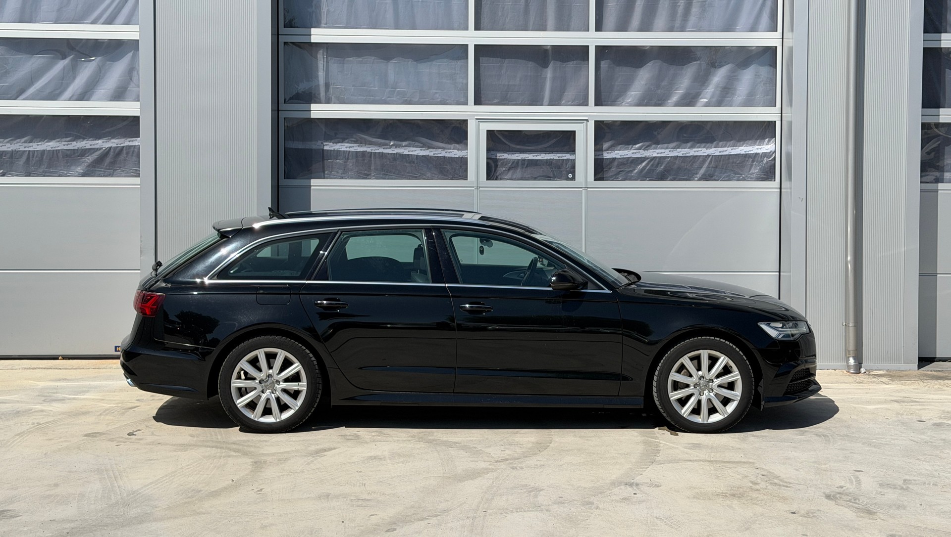 AUDI A6 Avant 3.0 TDI V6 S-tronic-image-1