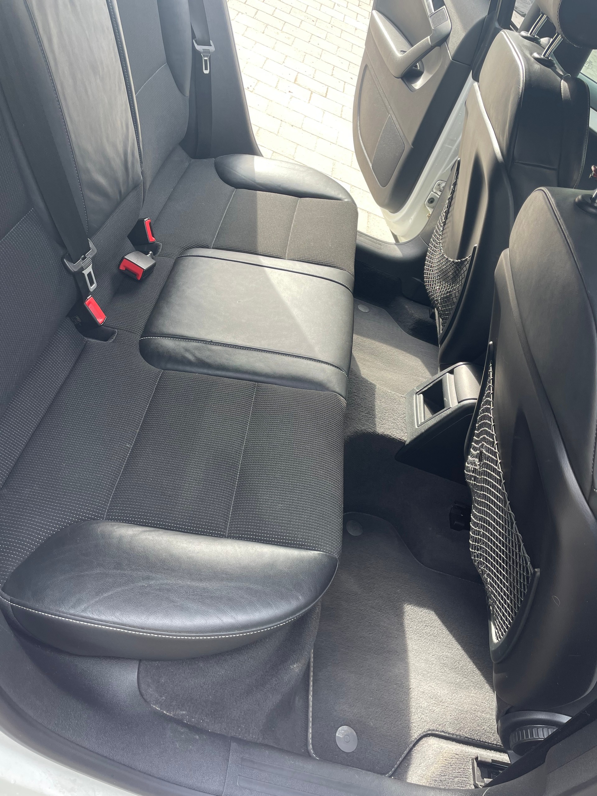 AUDI 2.0 16V T FSI Ambition quattro s-tronic-image-3