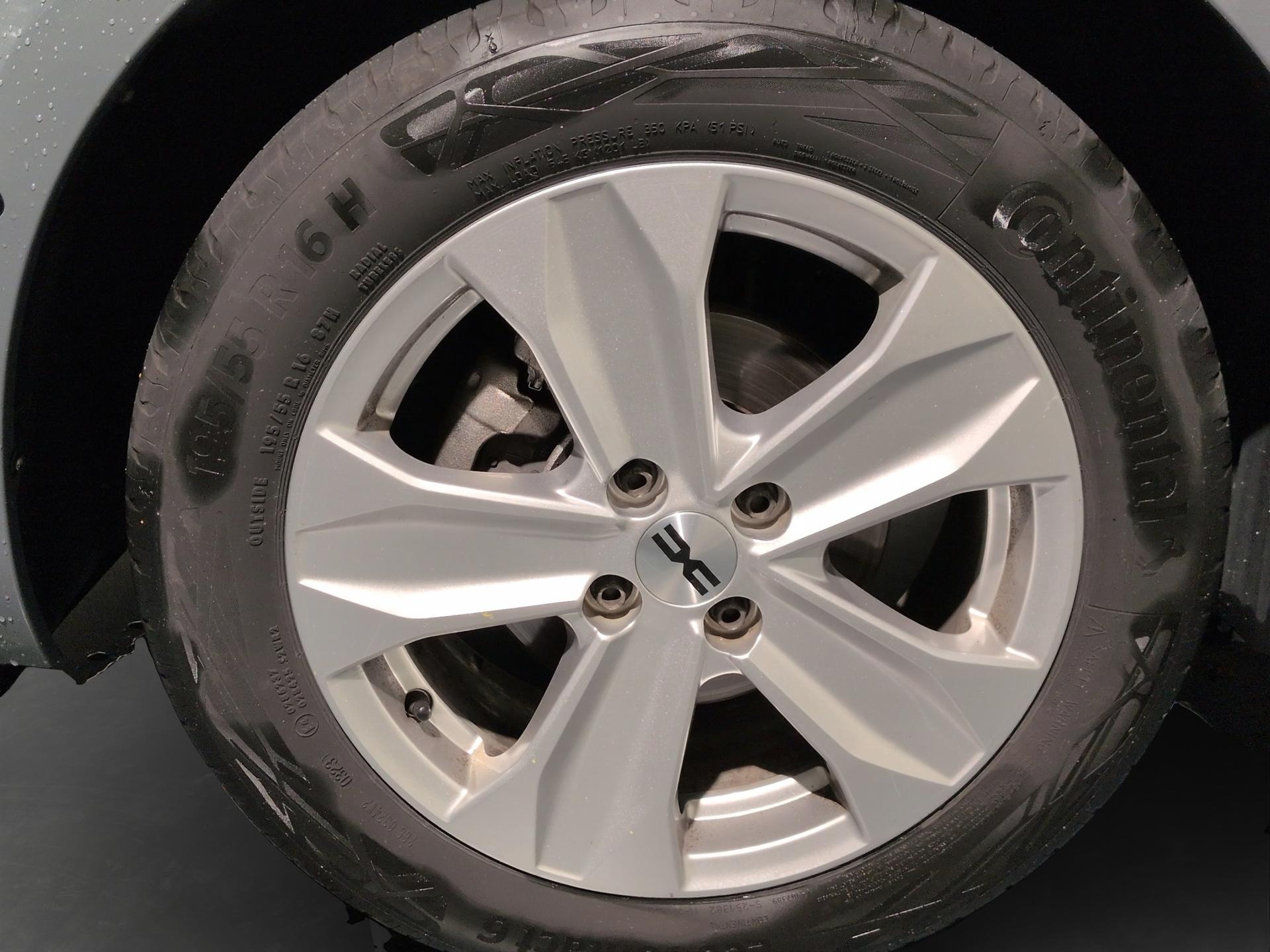DACIA Sandero TCe 90 Expression CVT-image-22