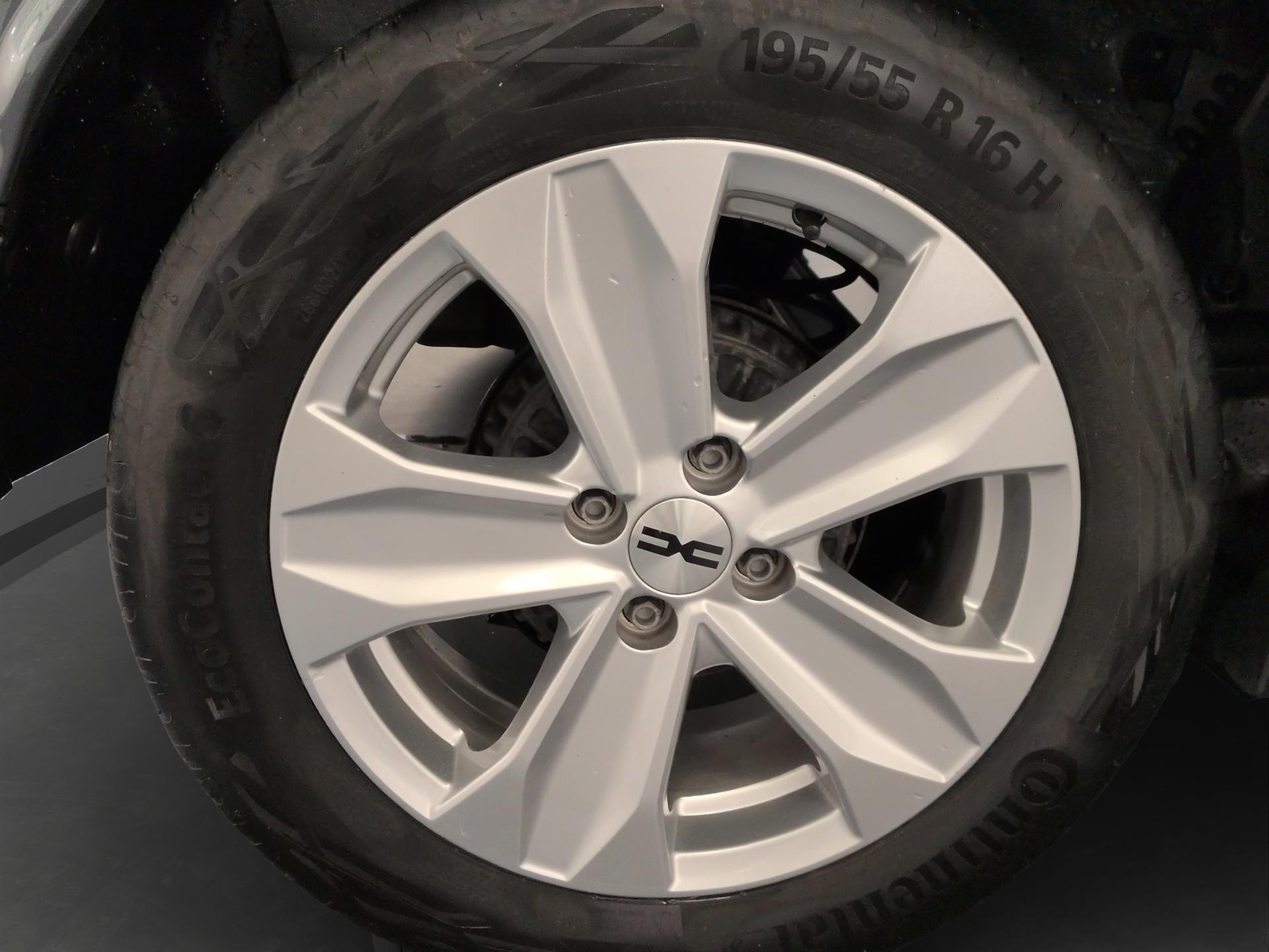 DACIA Sandero TCe 90 Expression CVT-image-24