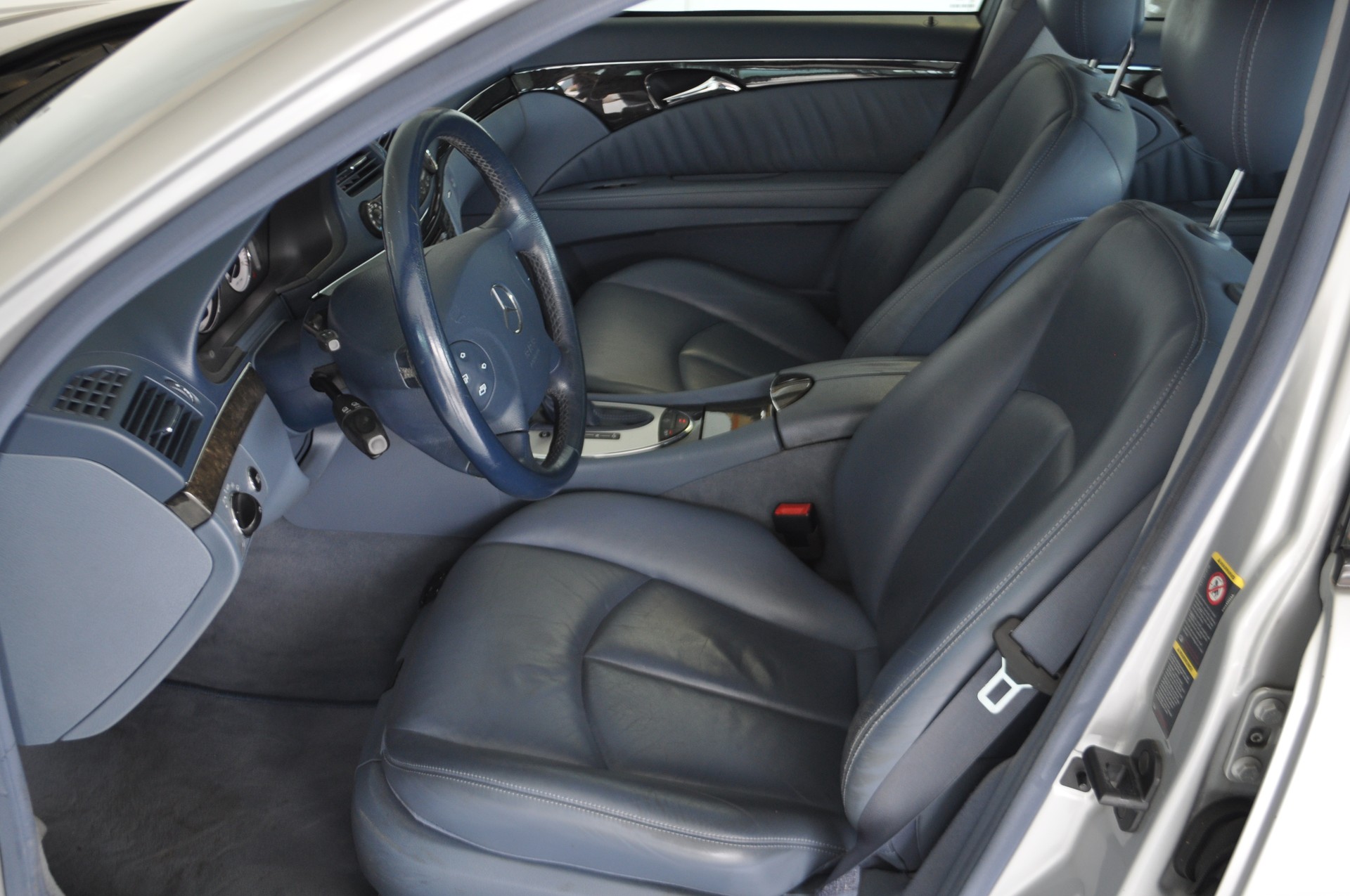 MERCEDES-BENZ E 320 Avantgarde 4Matic Automatic-image-7