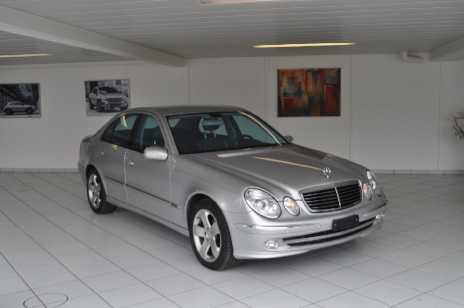 MERCEDES-BENZ E 320 Avantgarde 4Matic Automatic-image-0