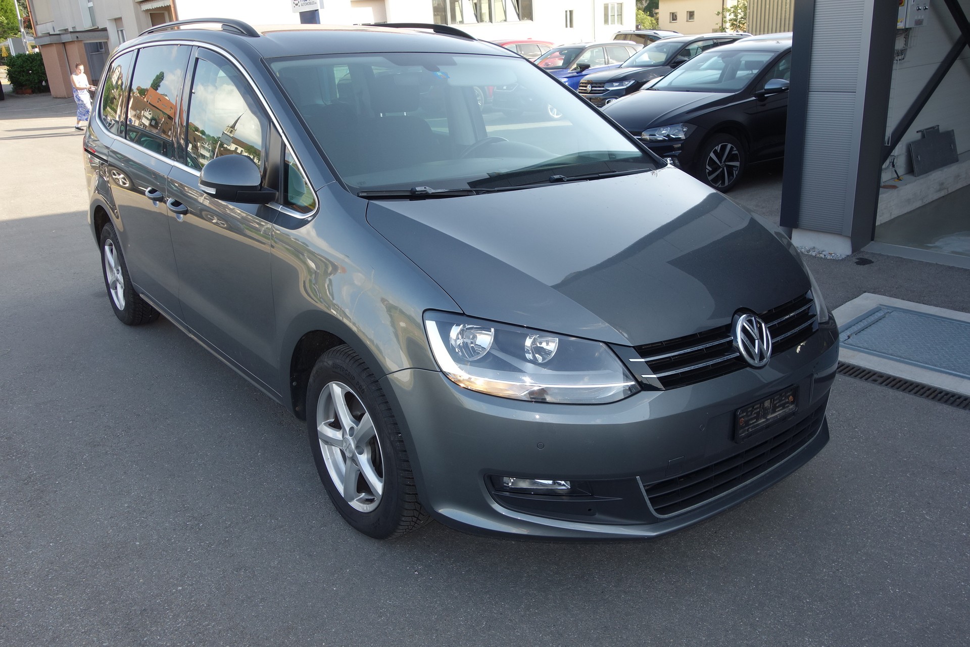 VW Sharan 2.0 TDI BMT Comfortline 4Motion-image-1
