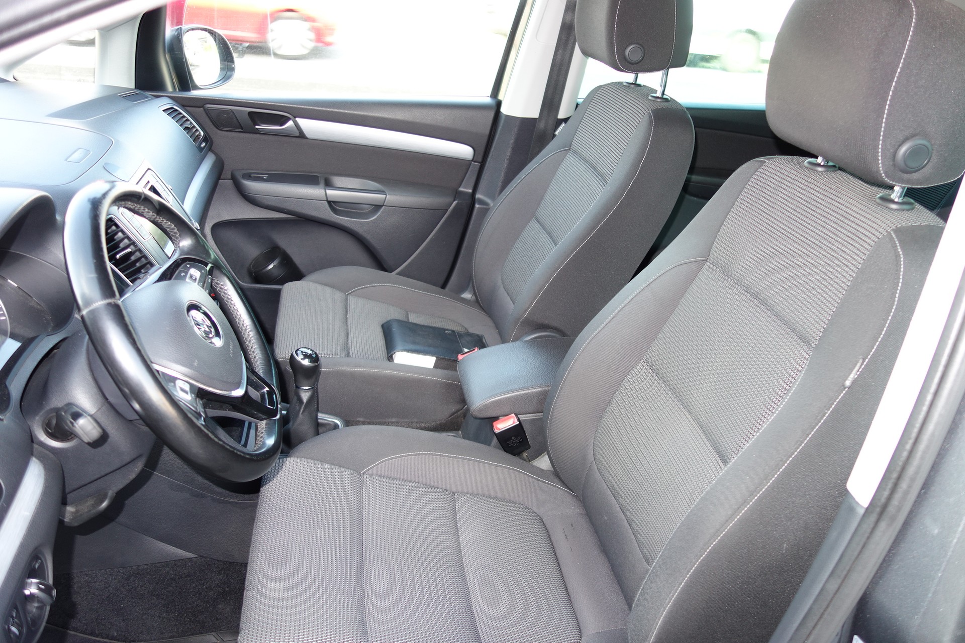 VW Sharan 2.0 TDI BMT Comfortline 4Motion-image-7