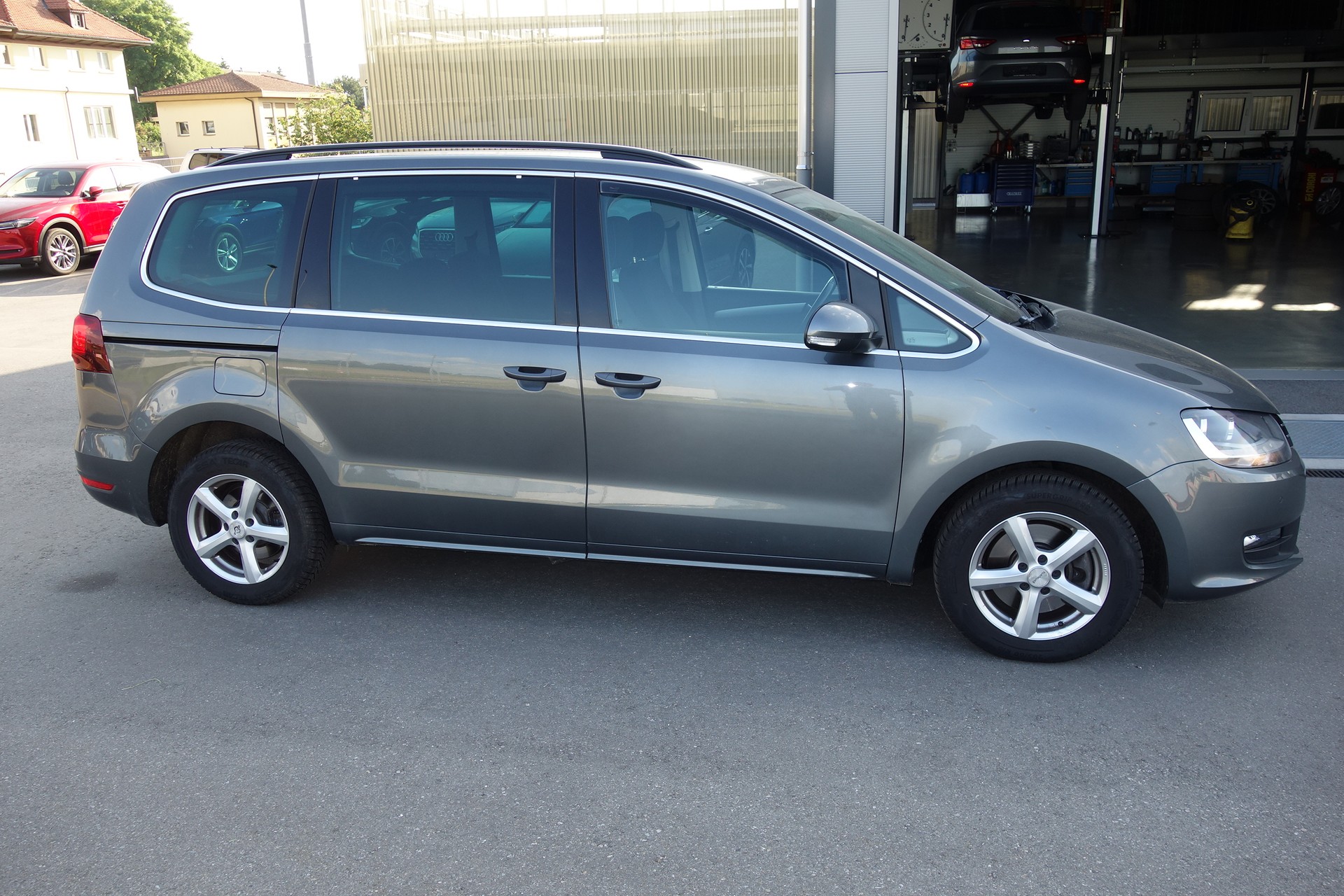 VW Sharan 2.0 TDI BMT Comfortline 4Motion-image-0