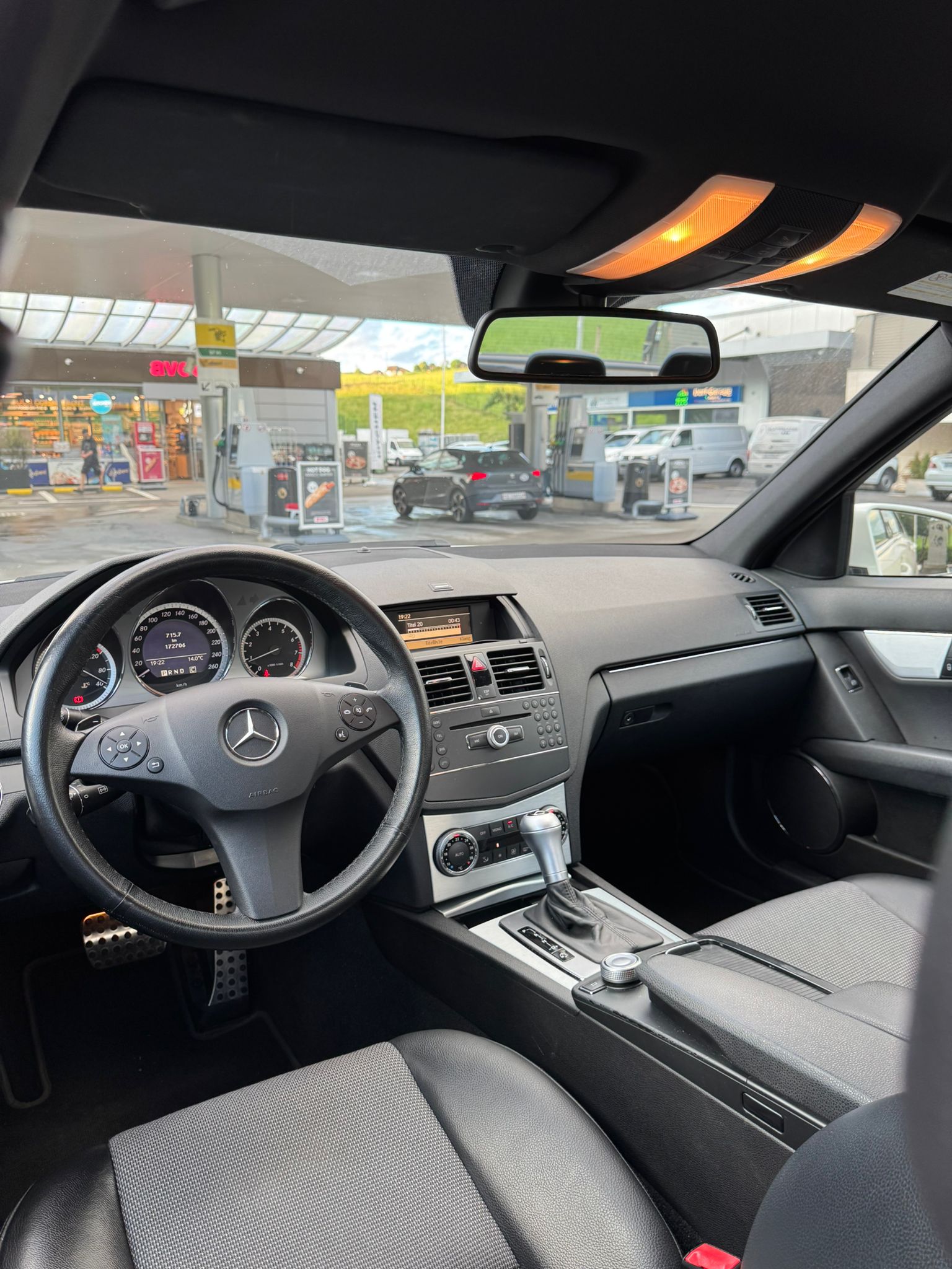 MERCEDES-BENZ C 180 Kompressor White Star Automatic-image-9
