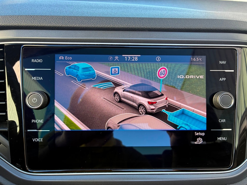VW T-Roc Cabriolet 1.5 TSI EVO R-Line DSG-image-9