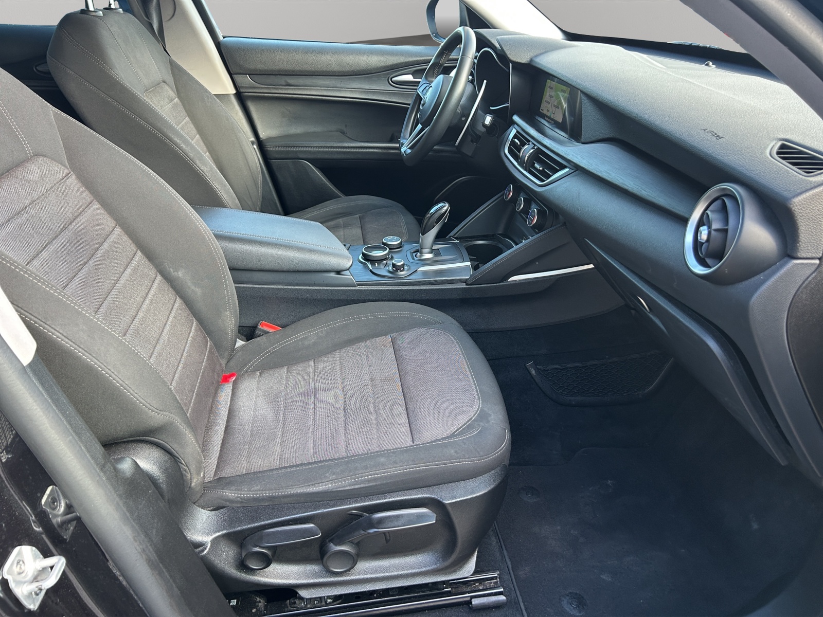 ALFA ROMEO Stelvio 2.2 JTDM Super Automatic-image-12