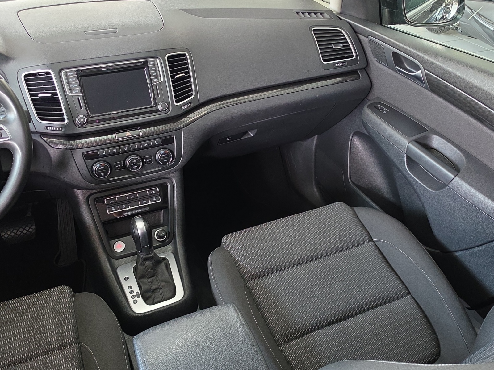 SEAT Alhambra 1.4 TSI DSG SWISS FR2-image-13