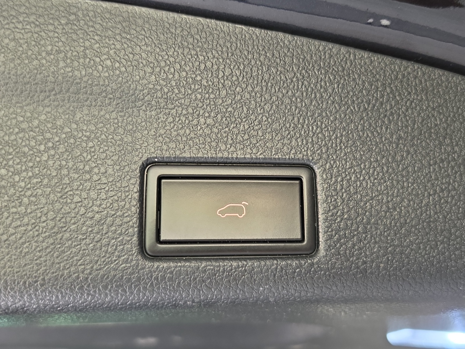 SEAT Alhambra 1.4 TSI DSG SWISS FR2-image-16