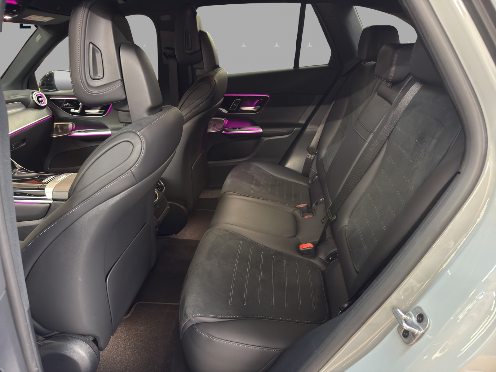 MERCEDES-BENZ GLC 200 4M - AMG / DISTRONIC / 360 Grad Kamera / DIGITAL LIGHT / Soundsystem-image-13