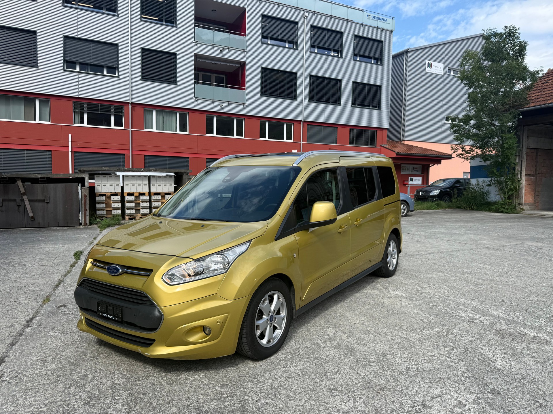 FORD Grand Tourneo Connect 1.5 TDCi Titanium Powershift-image-1