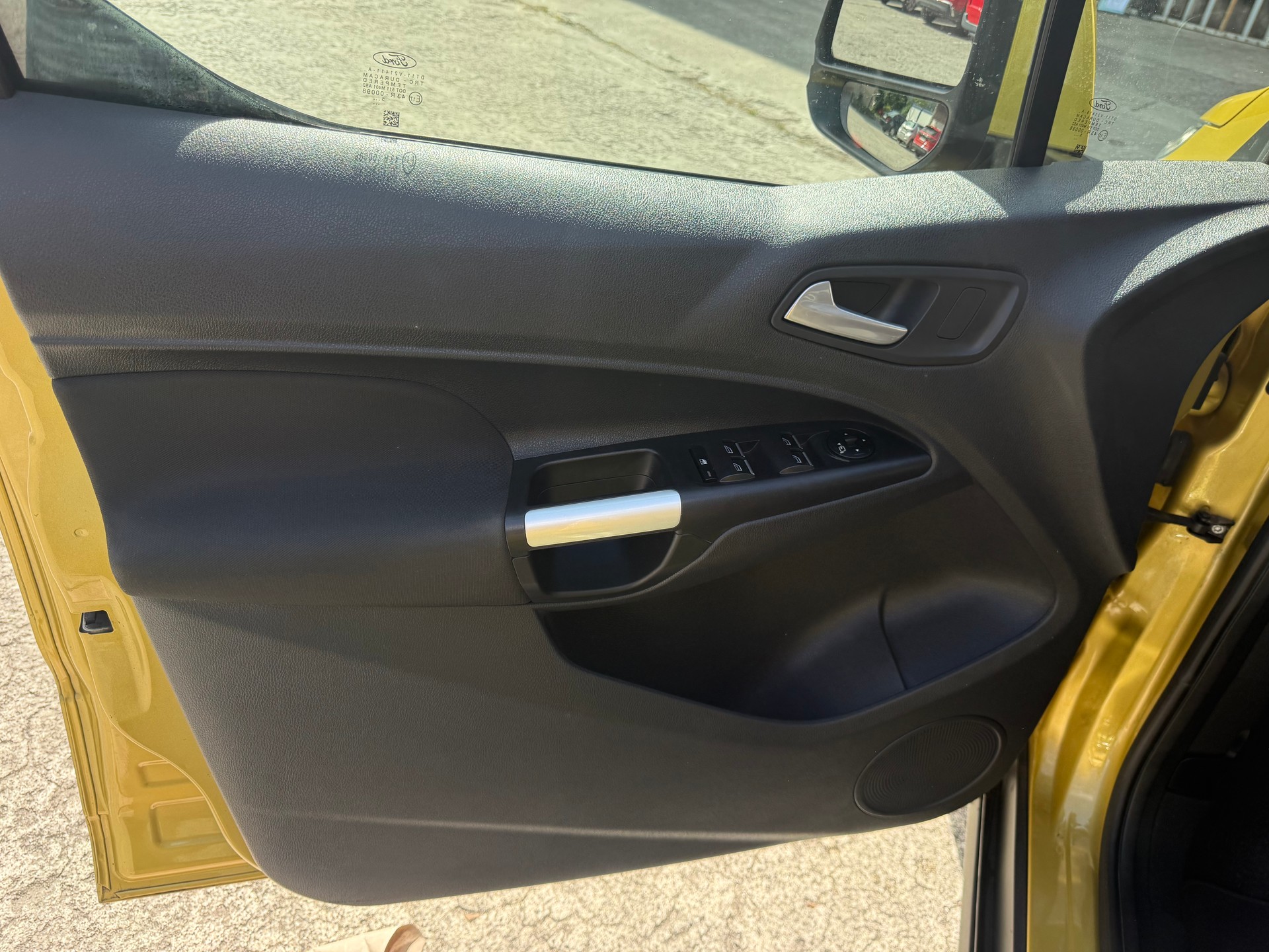FORD Grand Tourneo Connect 1.5 TDCi Titanium Powershift-image-19