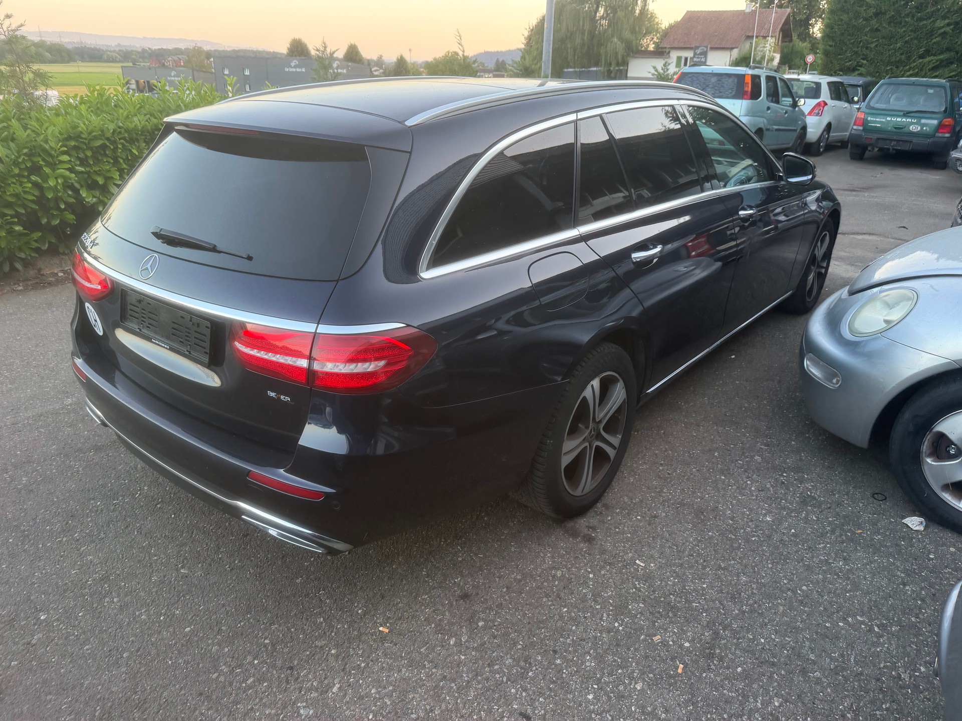 MERCEDES-BENZ E 220 d Avantgarde 9G-Tronic-image-2