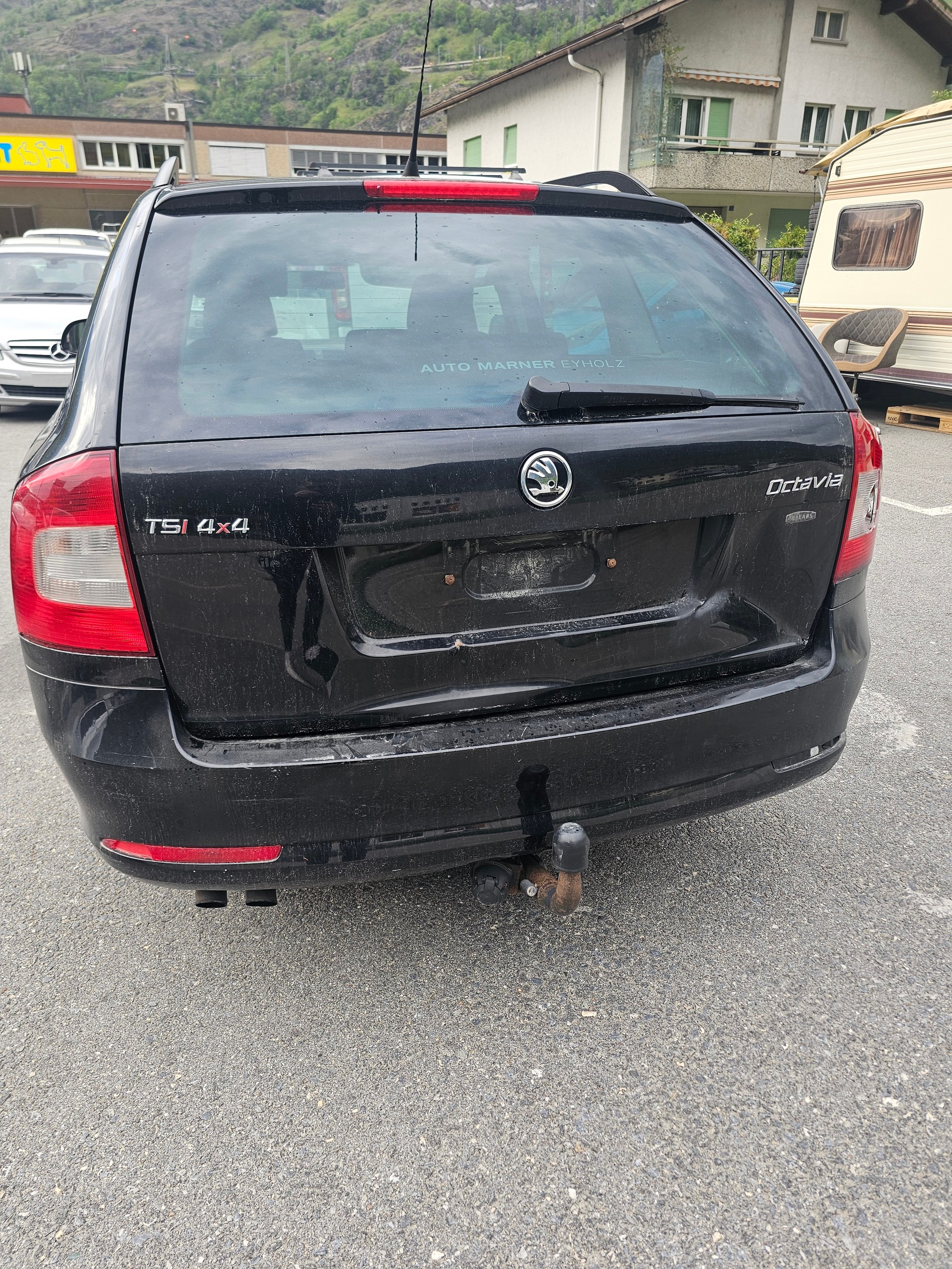 SKODA Octavia Combi 1.8 TSI Adventure 4x4-image-4