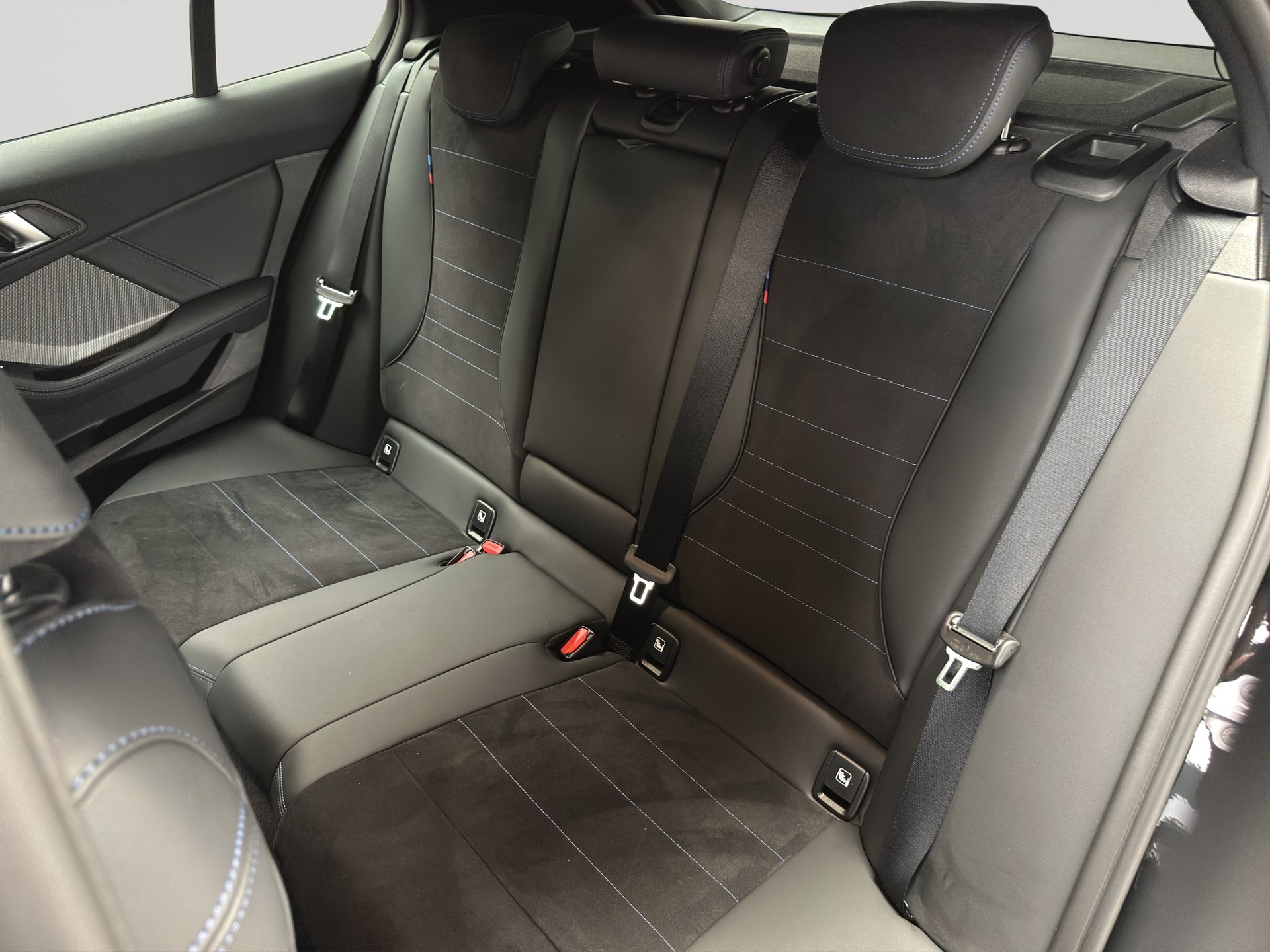 BMW M135 xDrive M Sport Shadow Line-image-7