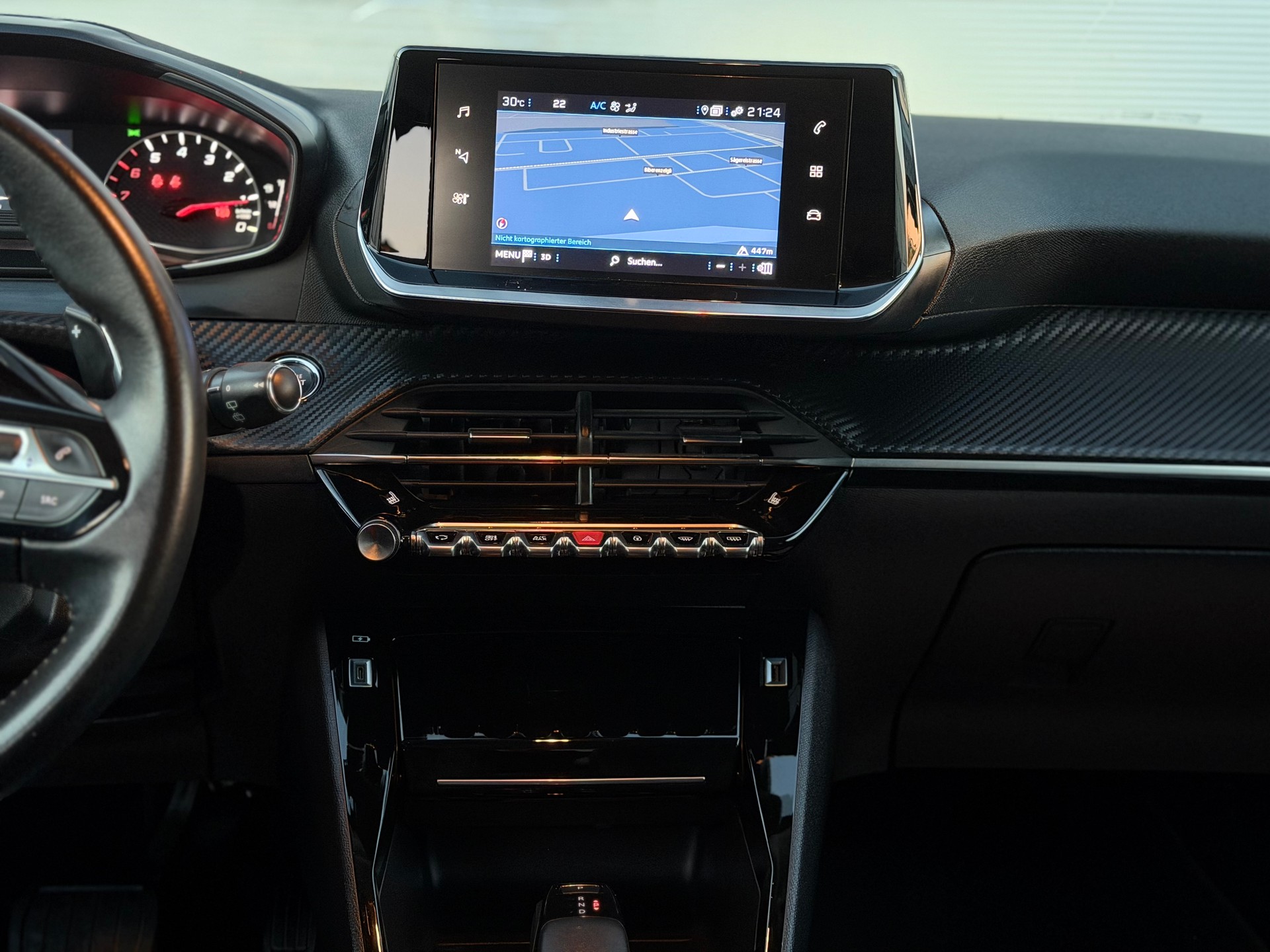 PEUGEOT 208 1.2 PureTech Allure EAT8-image-10