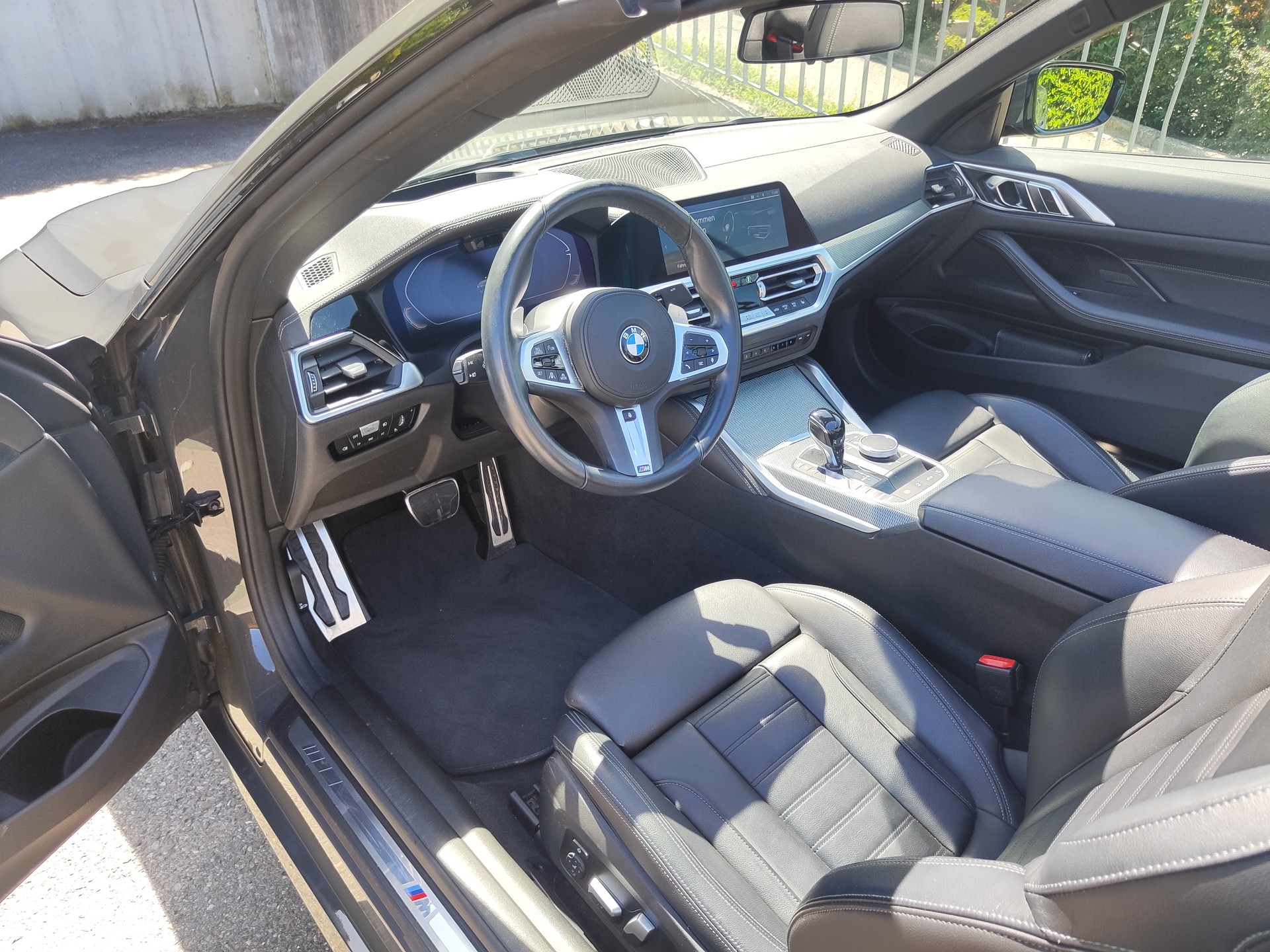 BMW M440i xDrive-image-4